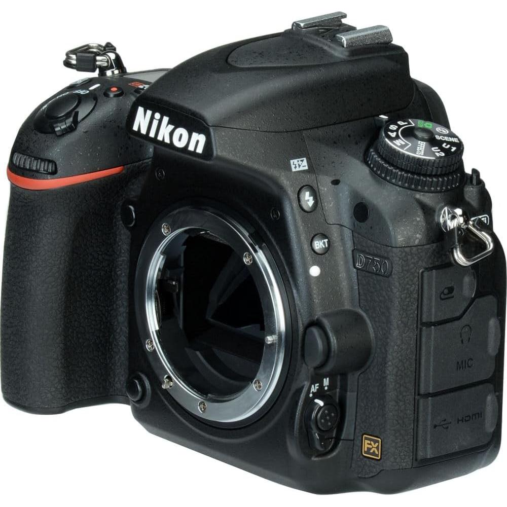 Cámara DSLR Nikon D750 Formato FX + Lente 18-140mm + 64GB