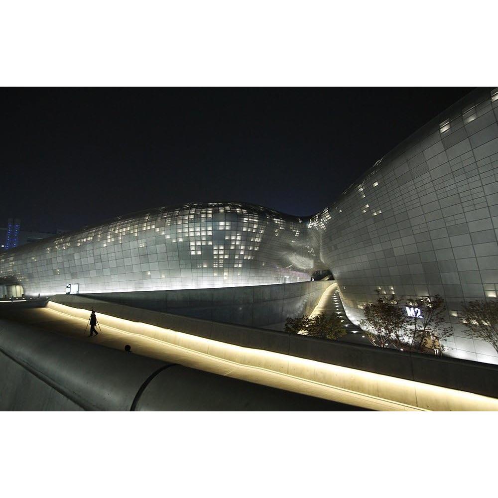 Lente Gran Angular Rokinon DS 10mm T3.1 para Canon EF-S