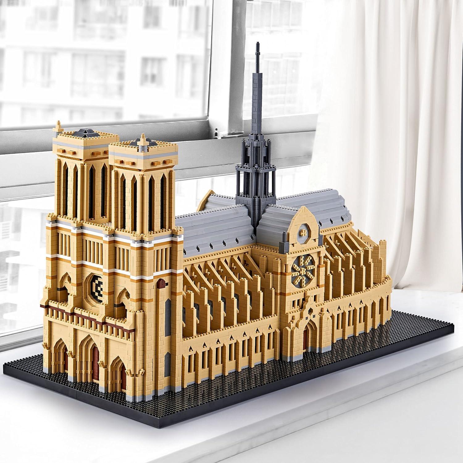 Kit de Construcción Notre Dame KLEMi 7380 Piezas Detalle