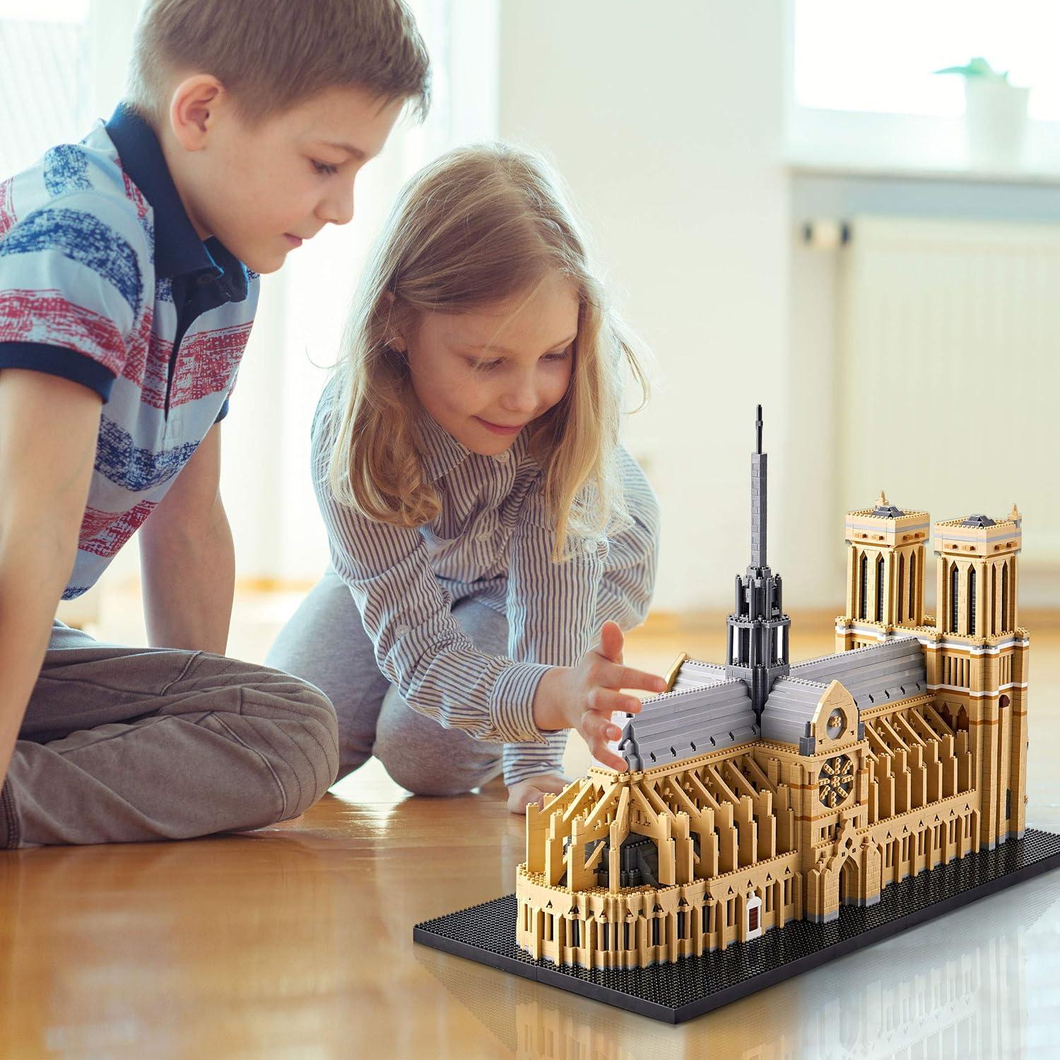 Kit de Construcción Notre Dame KLEMi 7380 Piezas Detalle