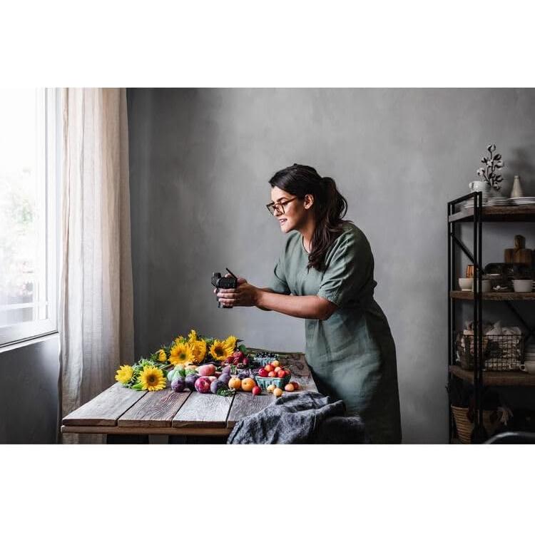 Cámara Sin Espejo Nikon Z5 con Lente 24-70mm f/4 y Accesorios