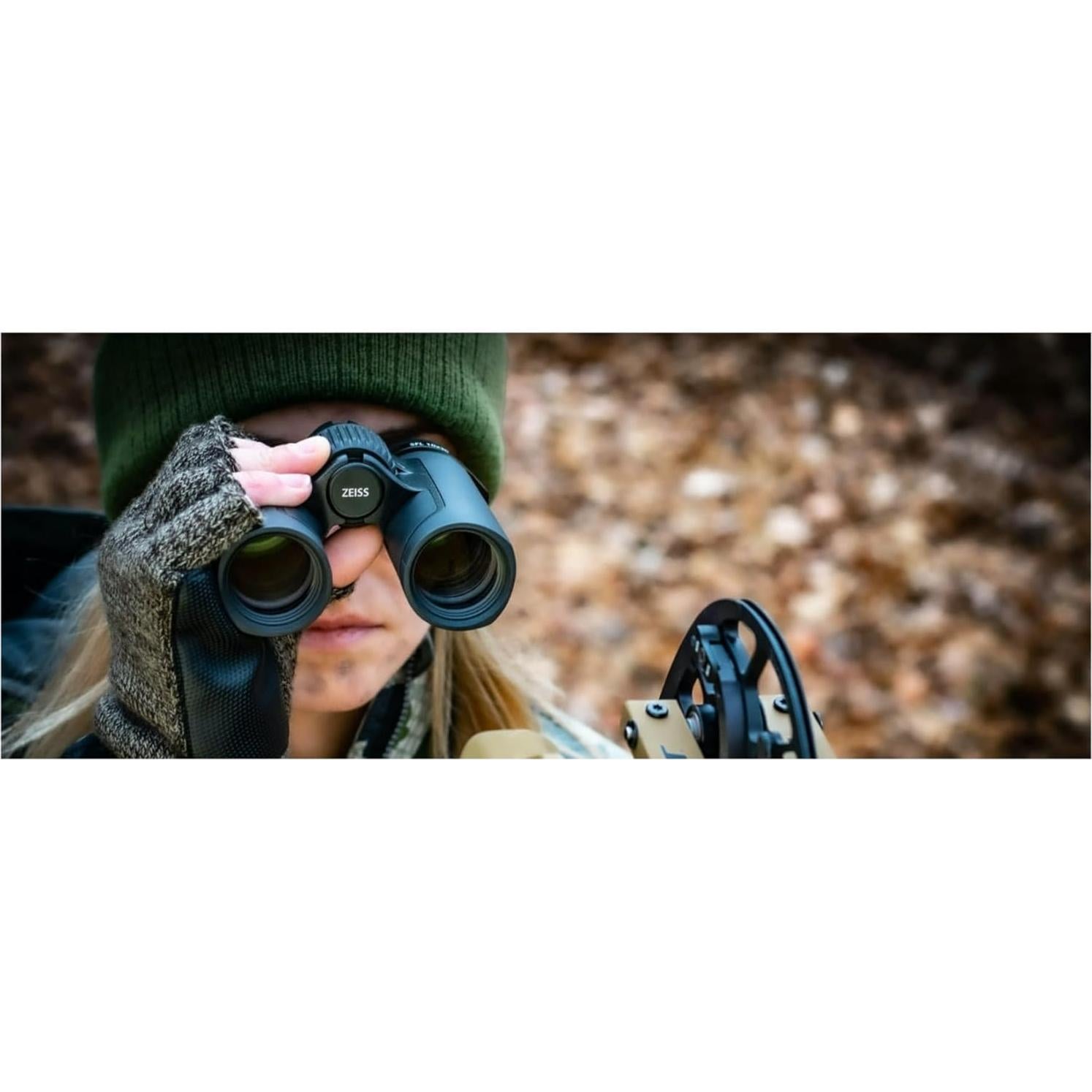 Binoculares Zeiss SFL 10x30 - Óptica Compacta con 90% Luz