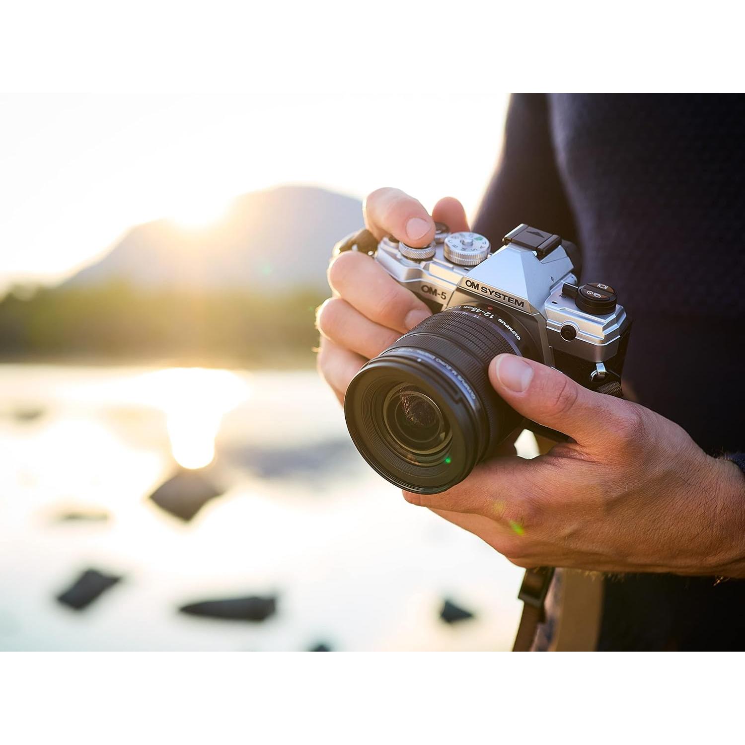 Cámara Olympus OM System OM-5 Negra con Lente 12-45mm