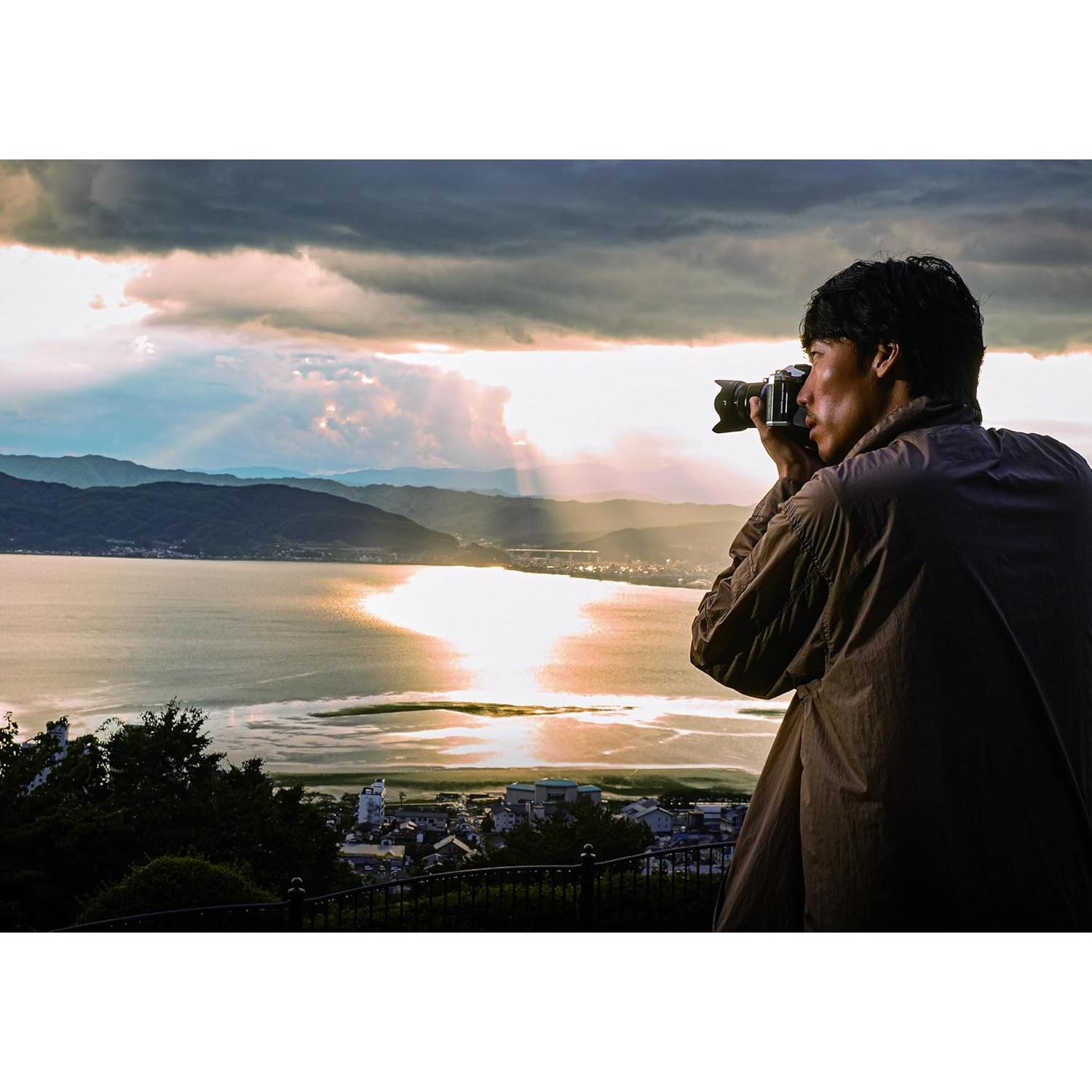 Cámara sin espejo OM SYSTEM OM-3 con lente 12-45mm F4 PRO