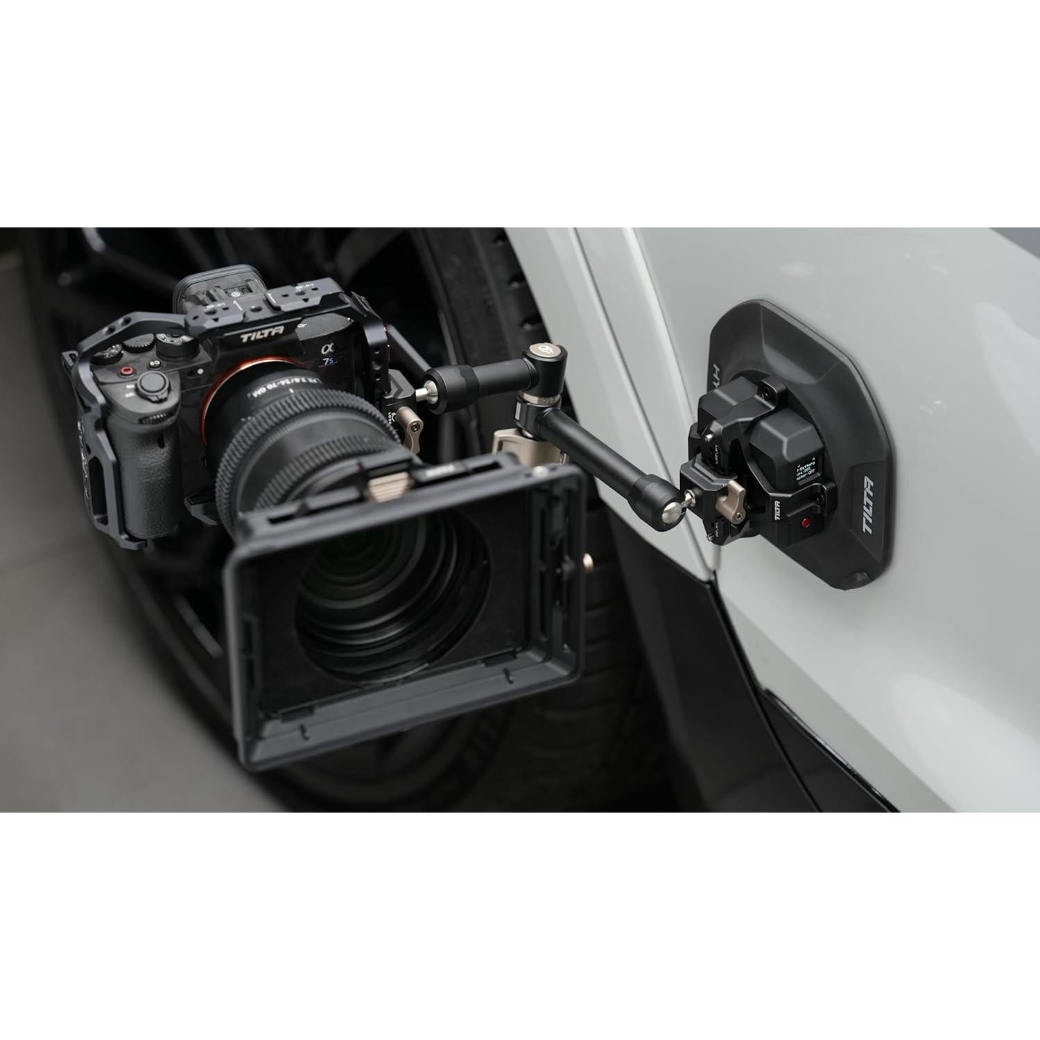 Ventosa Electrónica Tilta 4.5" con Soporte Universal y Carga Rápida