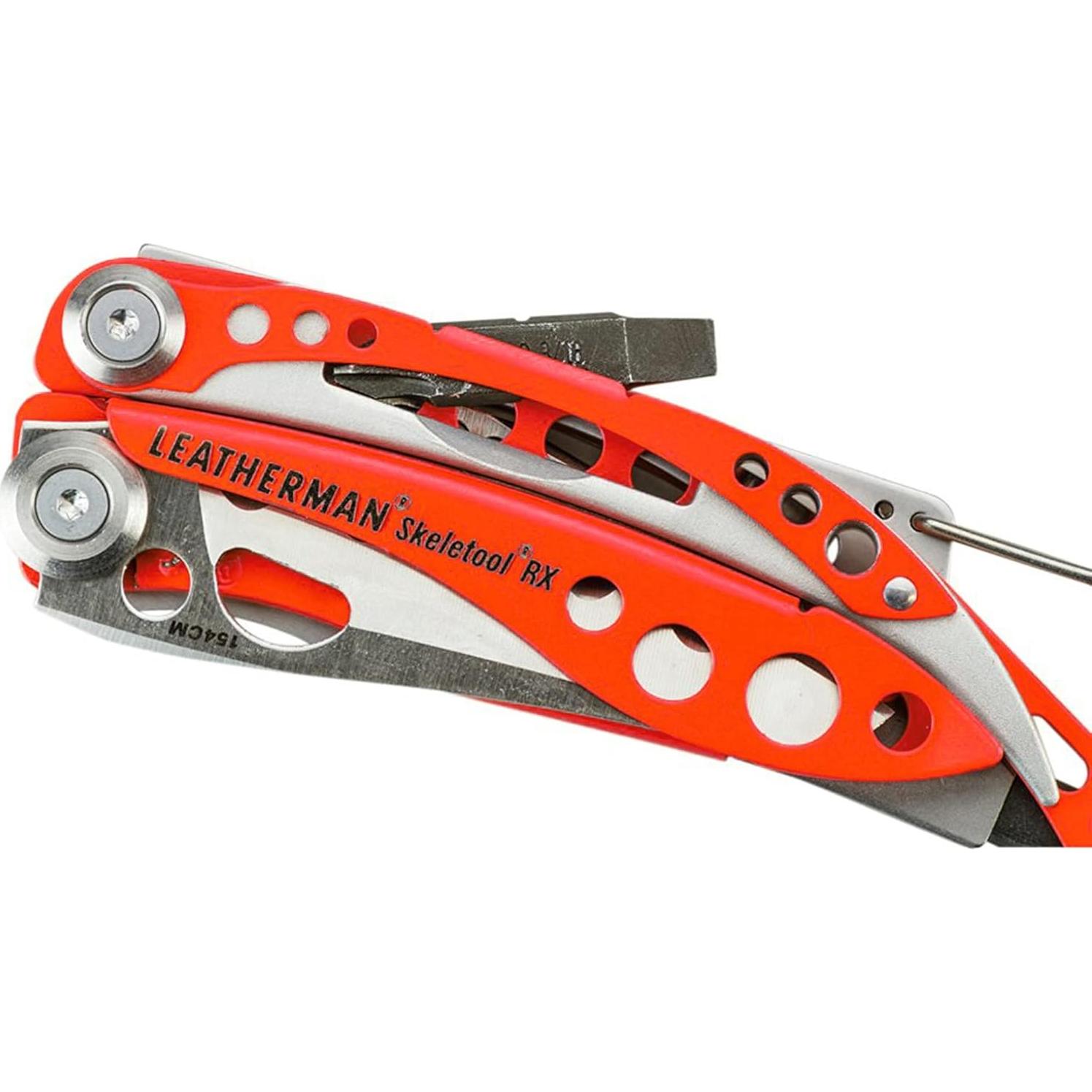 Multiherramienta LEATHERMAN Skeletool RX con Cuchillo Serrado