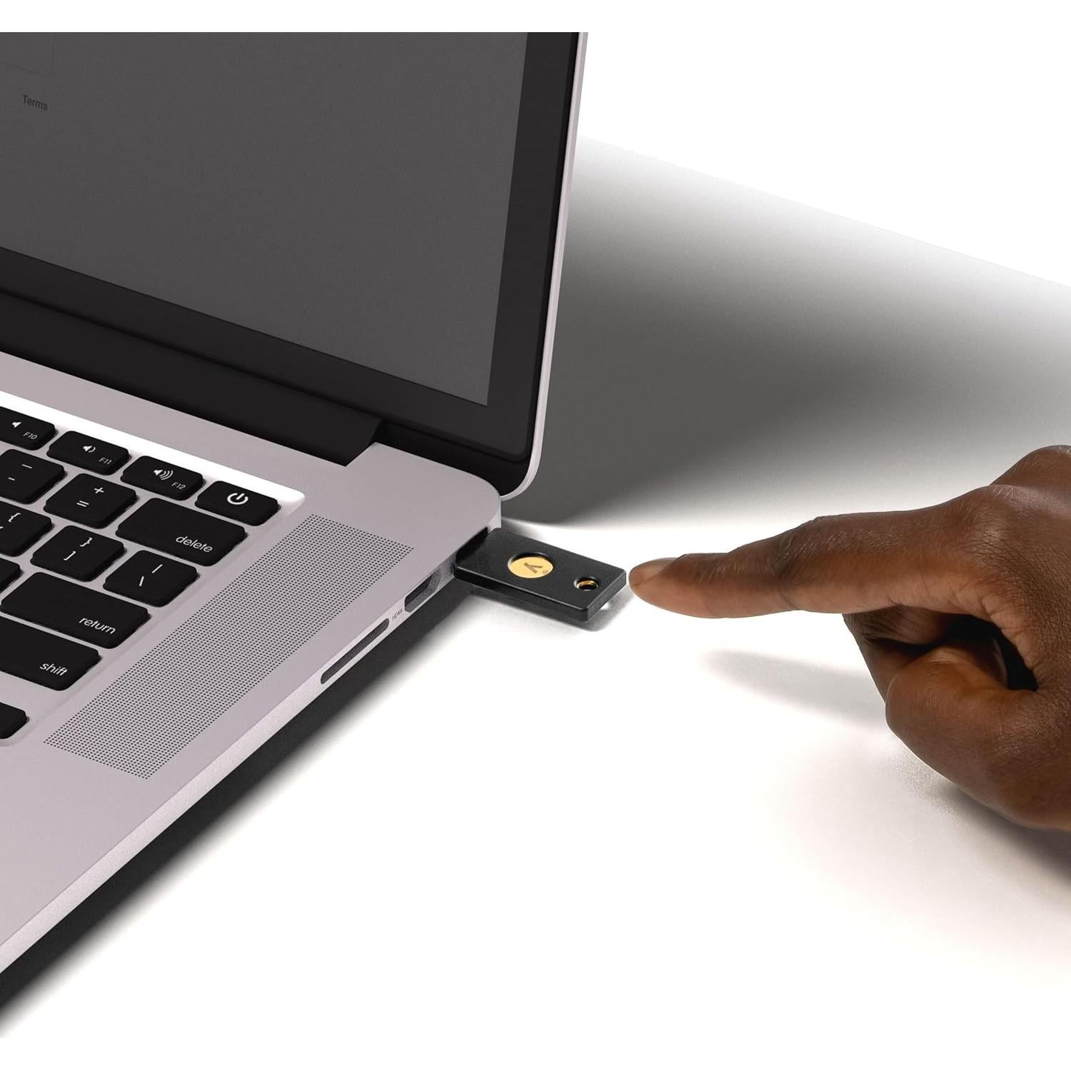 YubiKey 5 NFC - Clave de seguridad 2FA USB-A y NFC