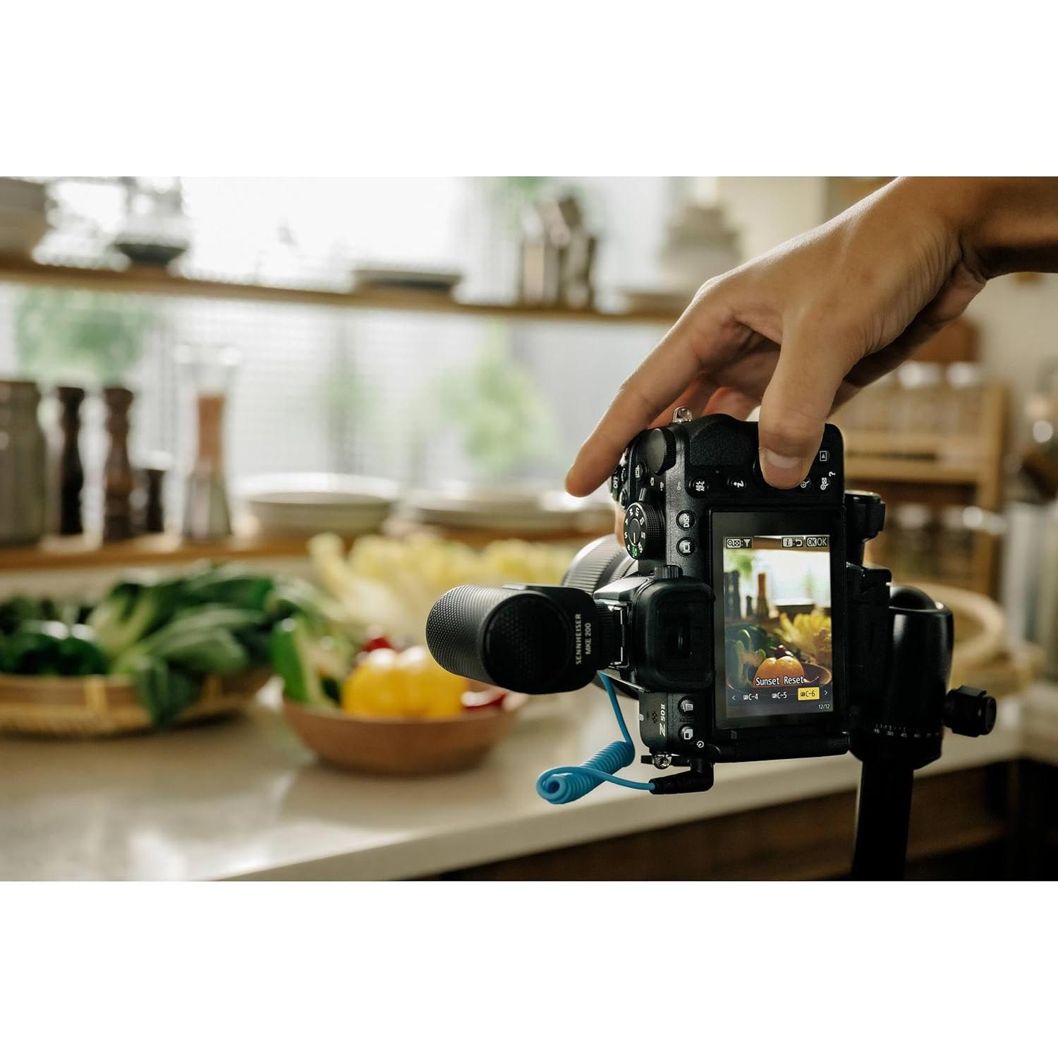 Cámara Sin Espejo Nikon Z50II + 64GB + Kit de Limpieza y Bolsa