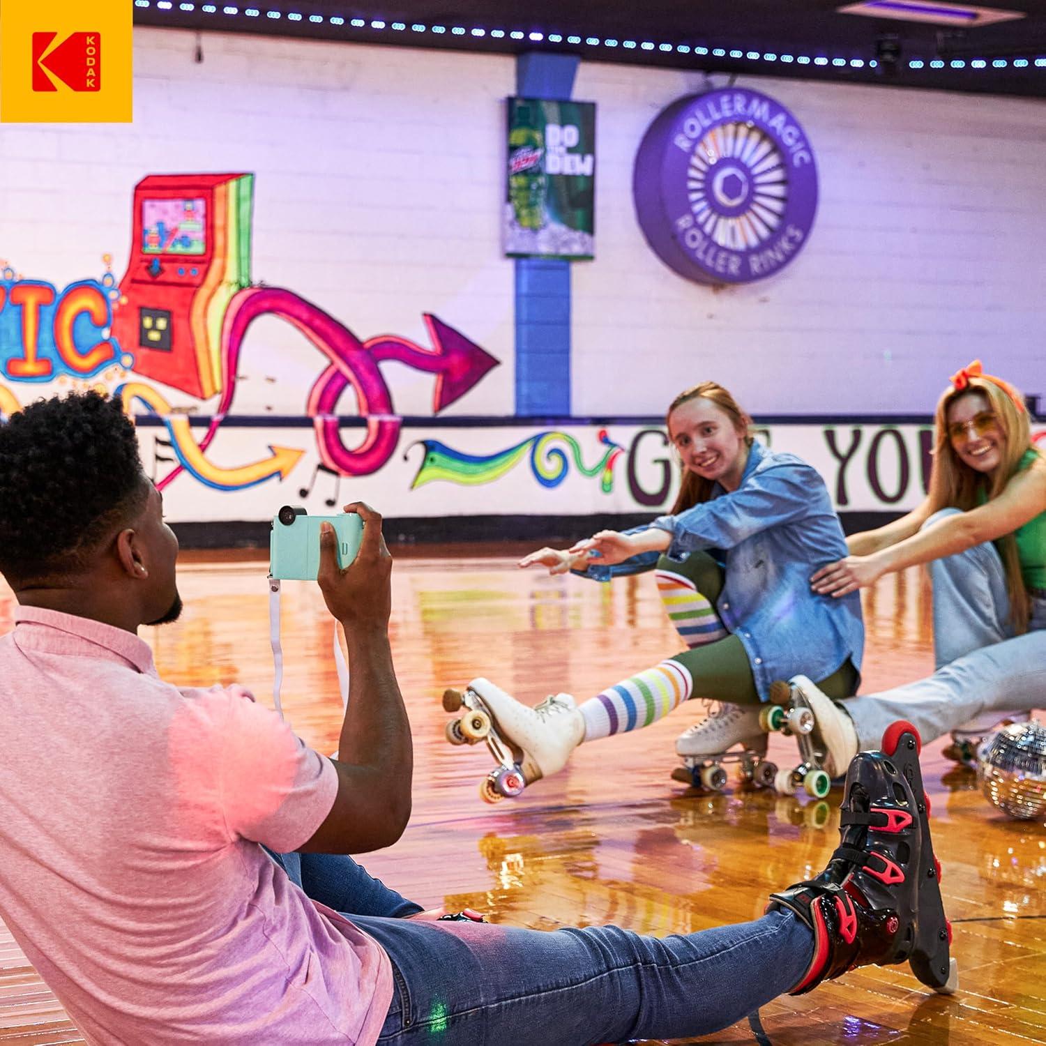 Cámara Digital Instantánea KODAK Smile+ Inalámbrica Verde