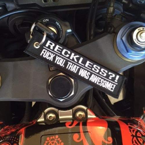 Llavero MotoLoot Reckless?! 3x13 cm para Motocicletas