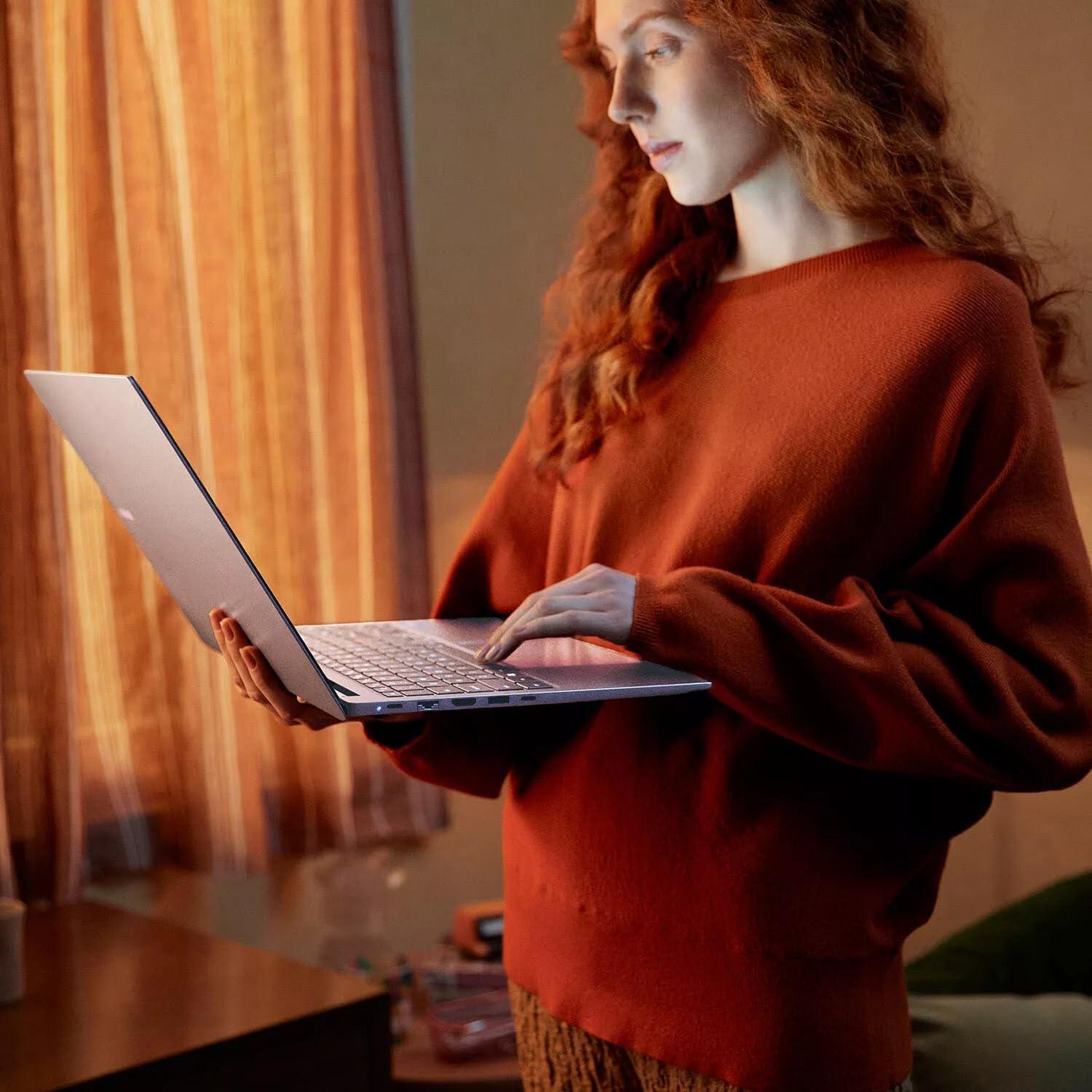 Laptop SAMSUNG Galaxy Book4 - 15.6" FHD, Intel i7, 16GB RAM, 2TB SSD