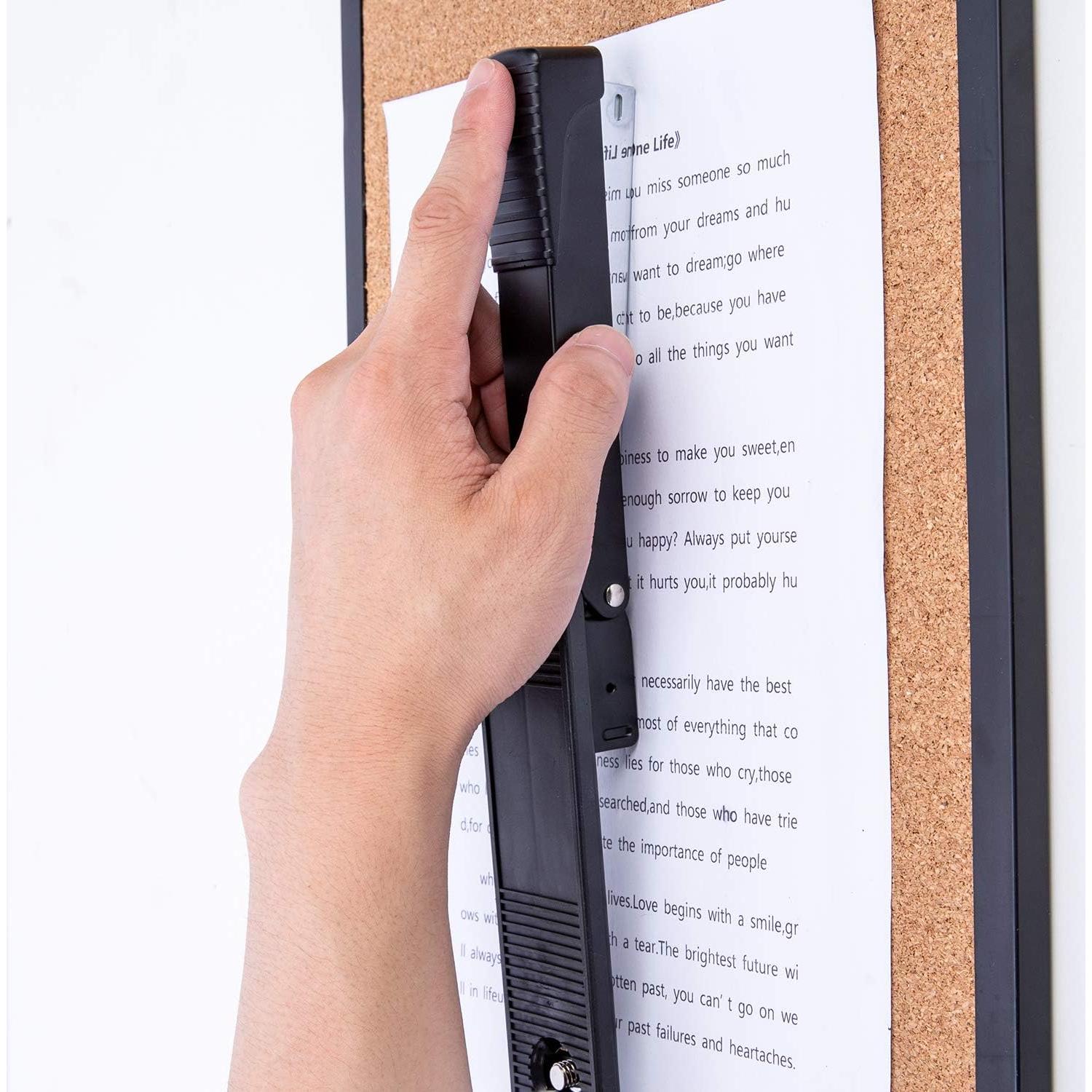 Grapadora de escritorio Amazon Basics negra 3 unidades 20 hojas