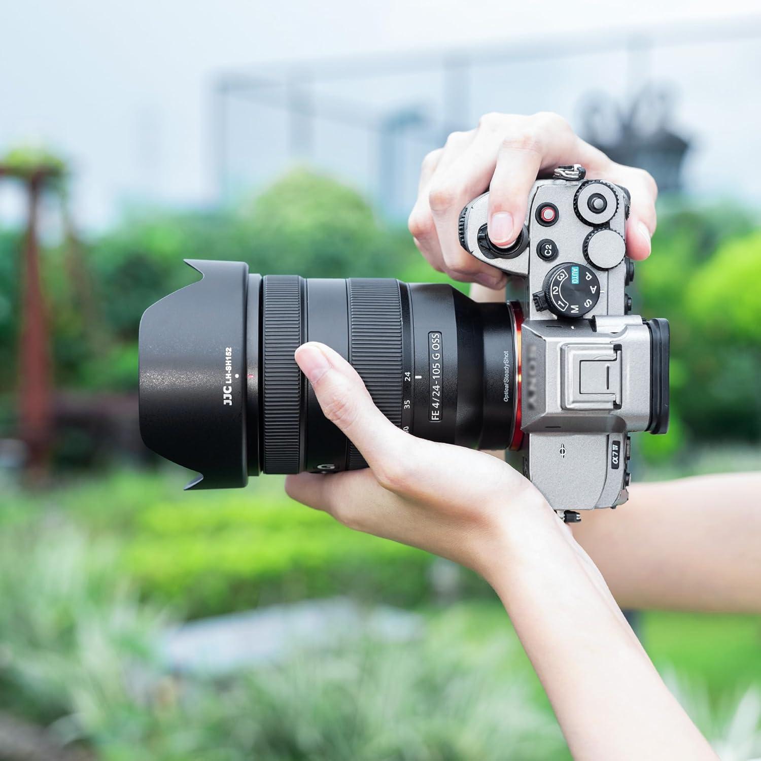 Capucha de lente JJC LH-SH152 para Sony FE 24-105mm F4 G OSS