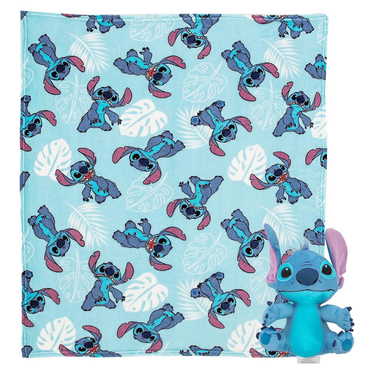 Conjunto Almohada Character Hugger y Manta Lilo & Stitch 101x127cm