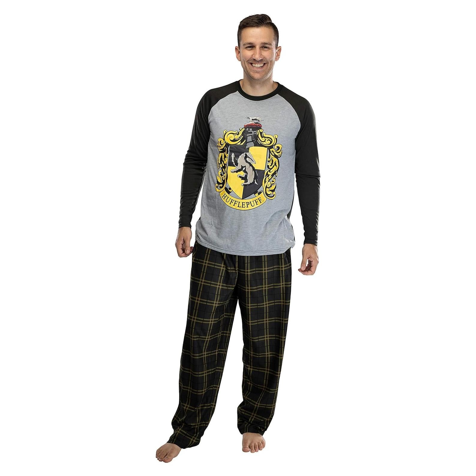Pijama Harry Potter Hufflepuff Raglán y Pantalones Cuadros