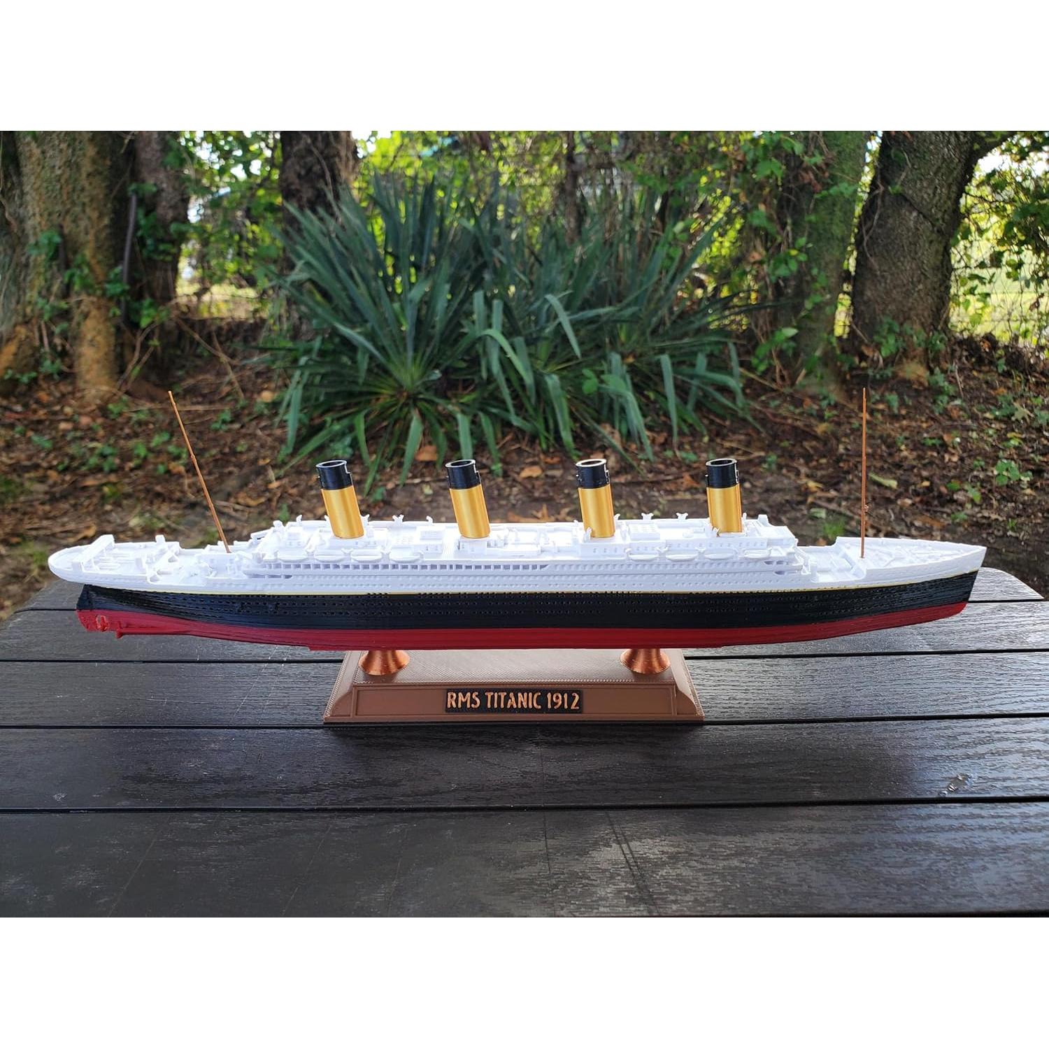 Modelo de barco Titanic TheRoller3d con iceberg 30.48 cm