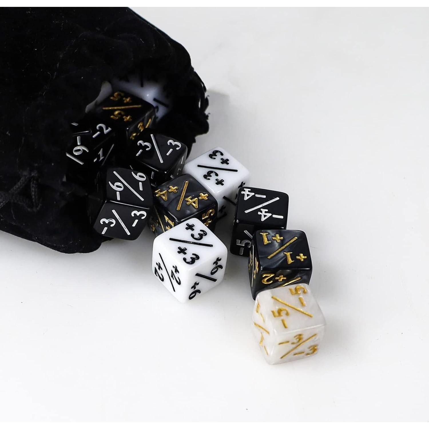 48 Dados Contadores MTG D6 Acrílico Negro y Blanco