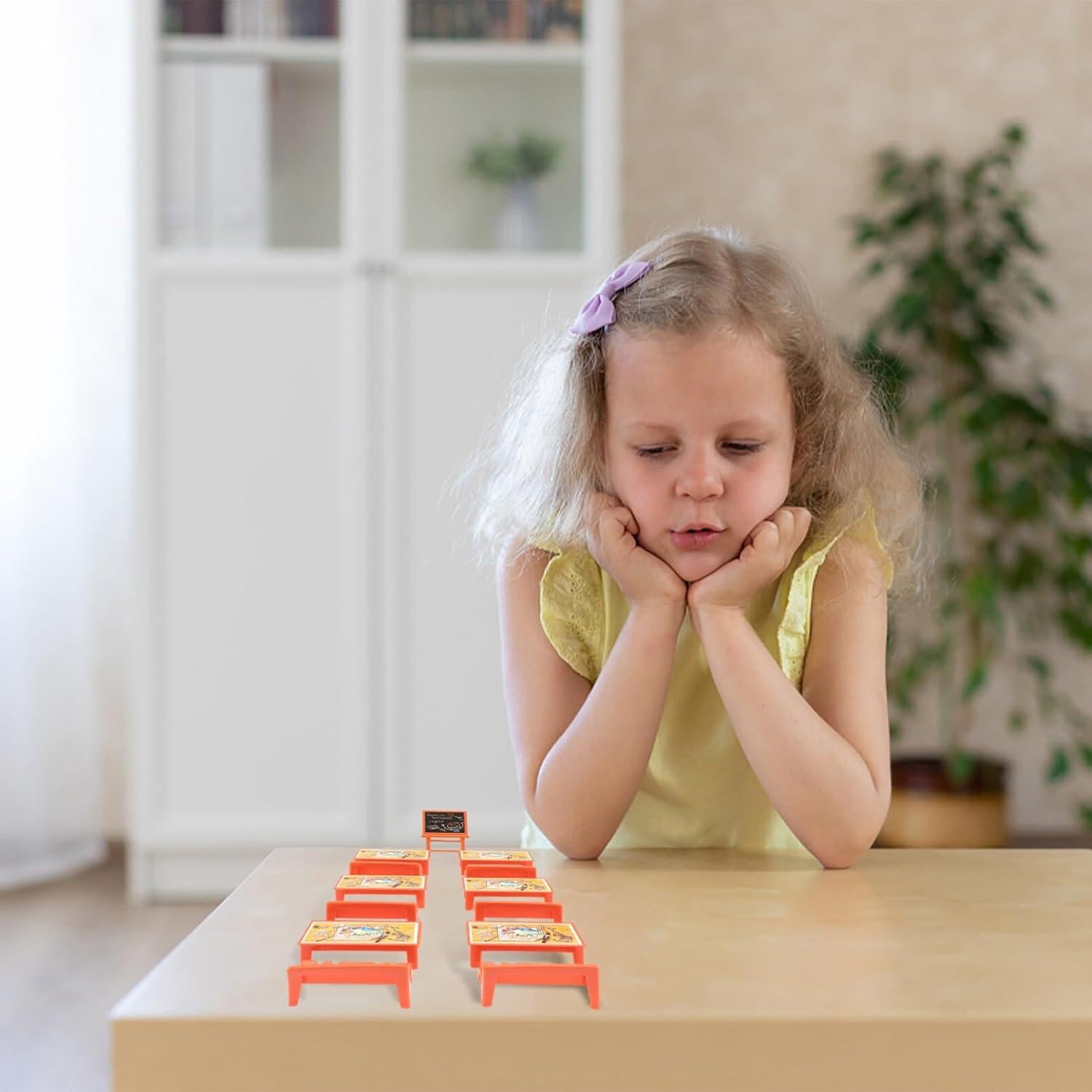 Juego de Muebles de Aula Miniatura NUOBESTY 13 Piezas