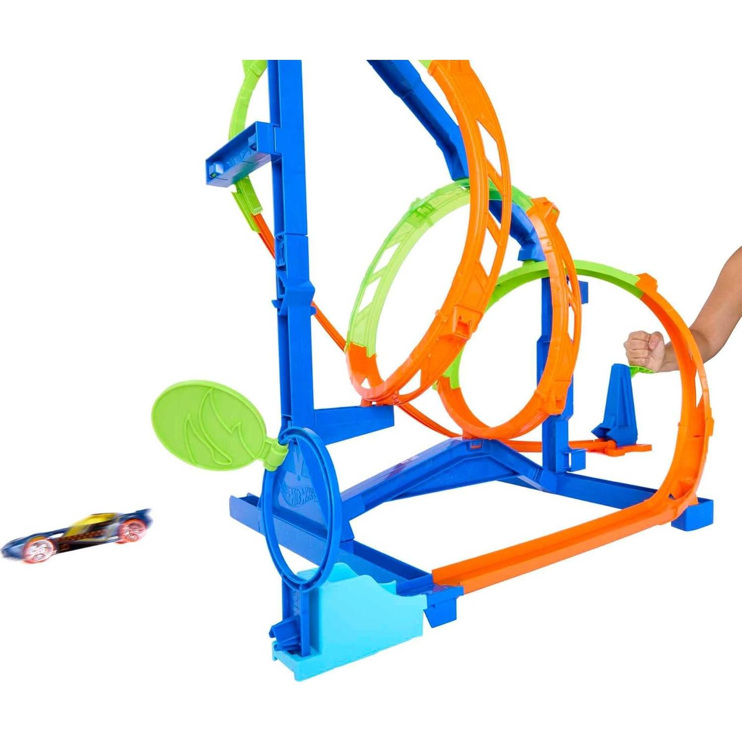 Hot Wheels Toy Car Track Set with 1:64 Vehicle, STEAM Flight Path Challenge Playset, Learn The Basic Physics of Trajectory, Track Storage