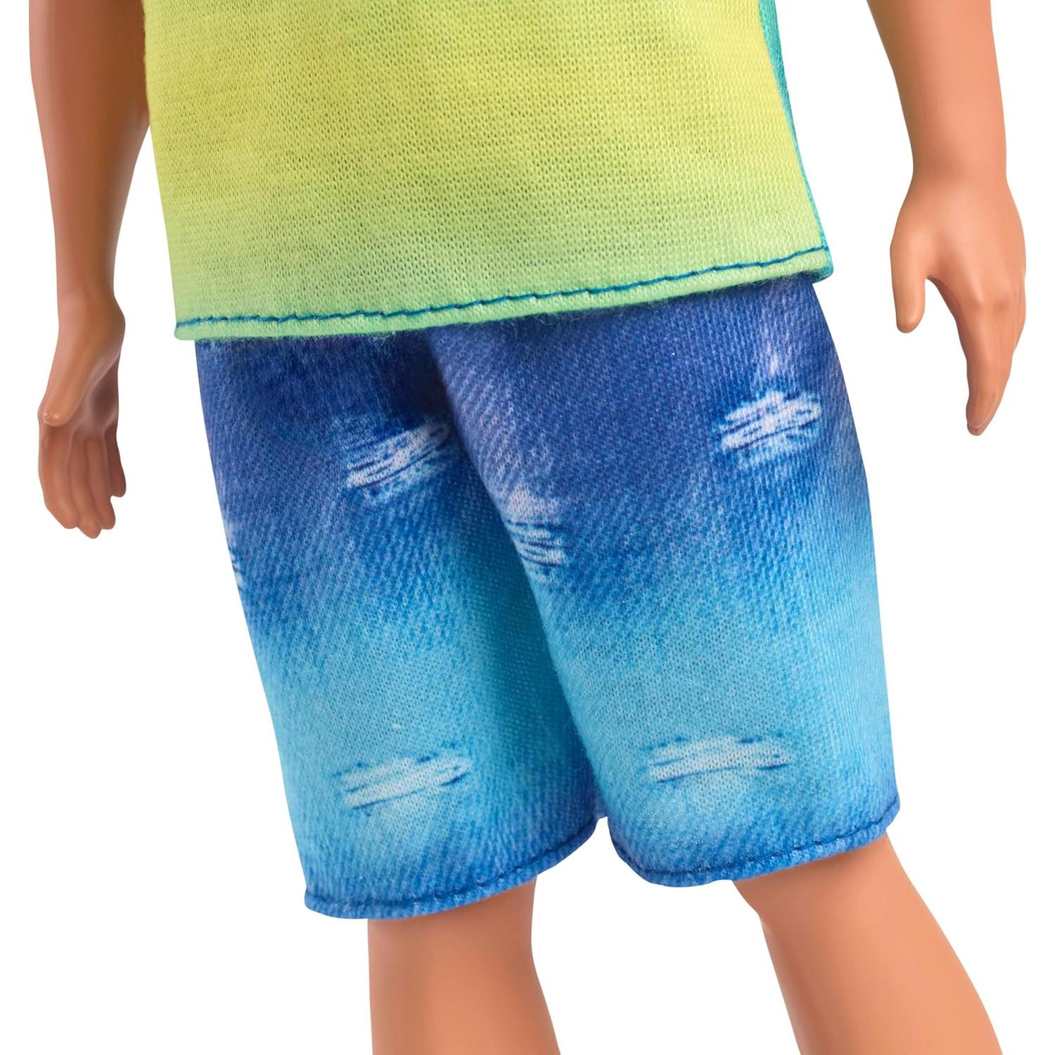 Muñeco Ken Fashionistas Mattel #236 con camiseta ombre y shorts