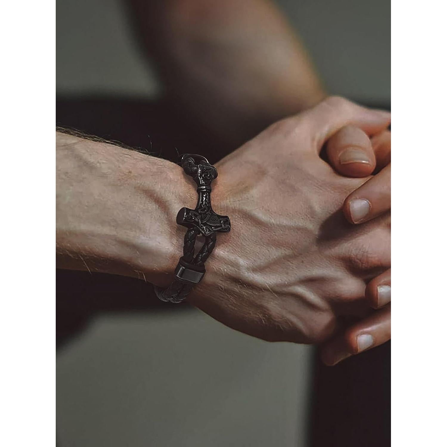 Pulsera de Cuero Trenzado Negra Bandmax con Colgante Thor