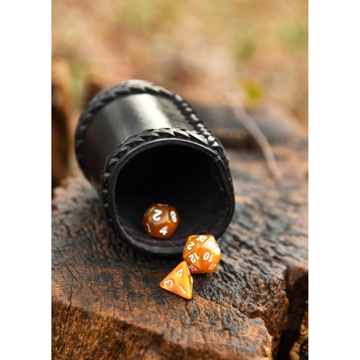 Taza de Dados Vikinga Ulfberth en Cuero Genuino - Martillo de Thor