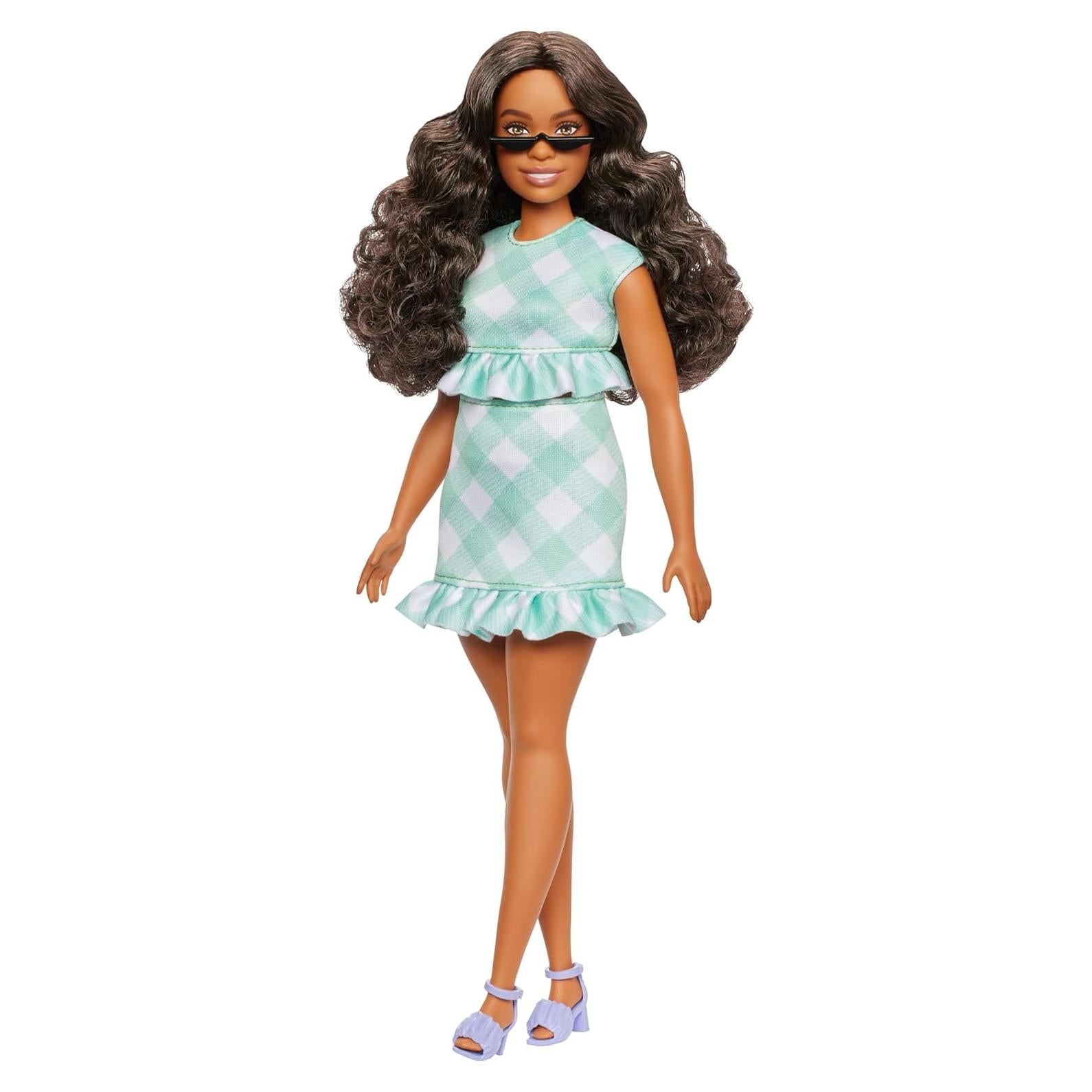 Muñeca Barbie Fashionistas #240 Castaña Ondulada con Vestido Verde Menta