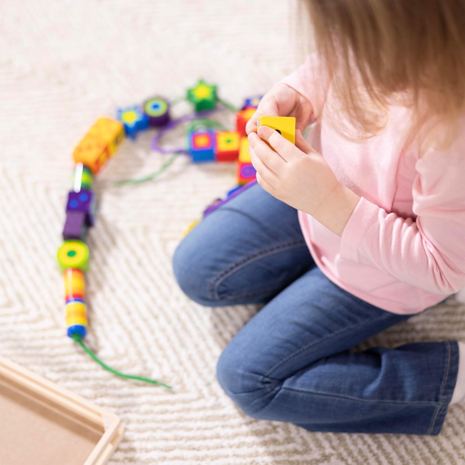 Cuentas de Enhebrar de Madera Melissa & Doug - 27 Piezas