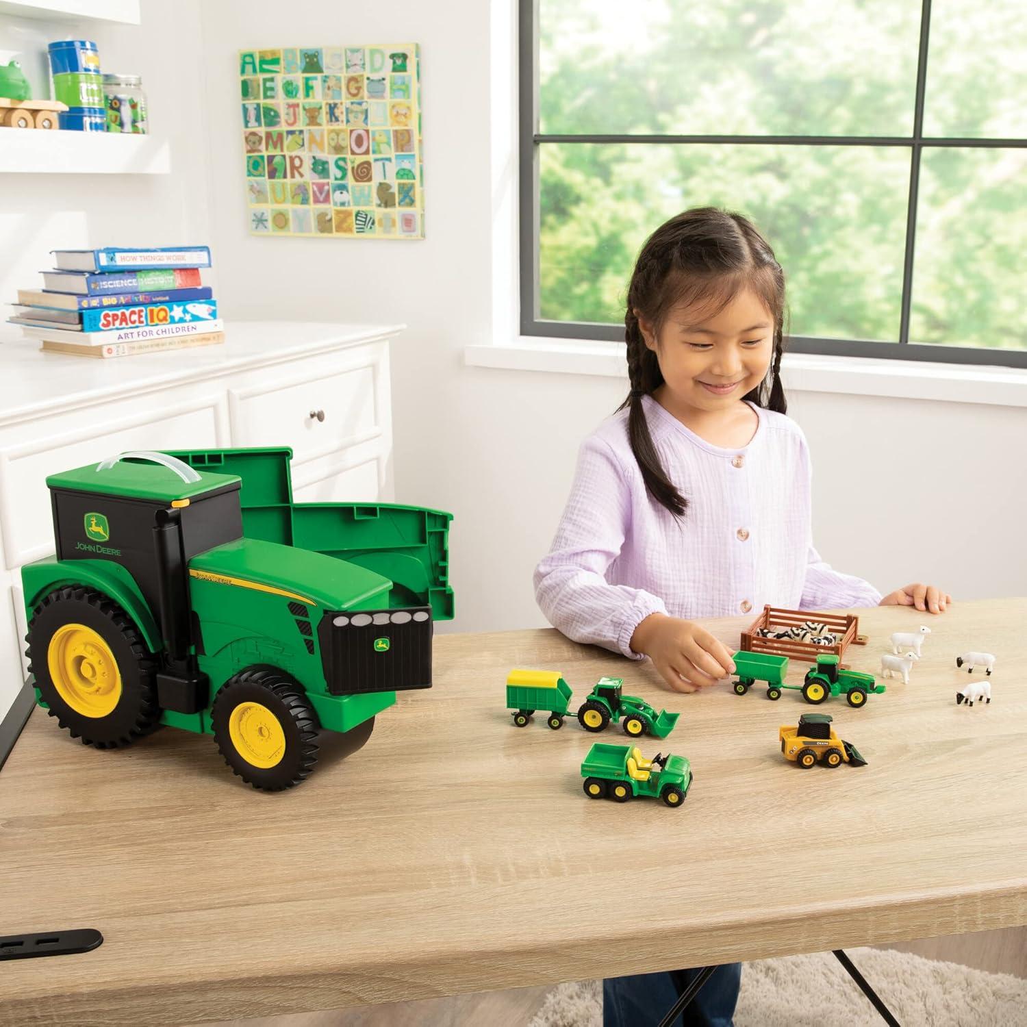 Set de Juguetes de Granja John Deere TOMY - 18 Piezas con Estuche