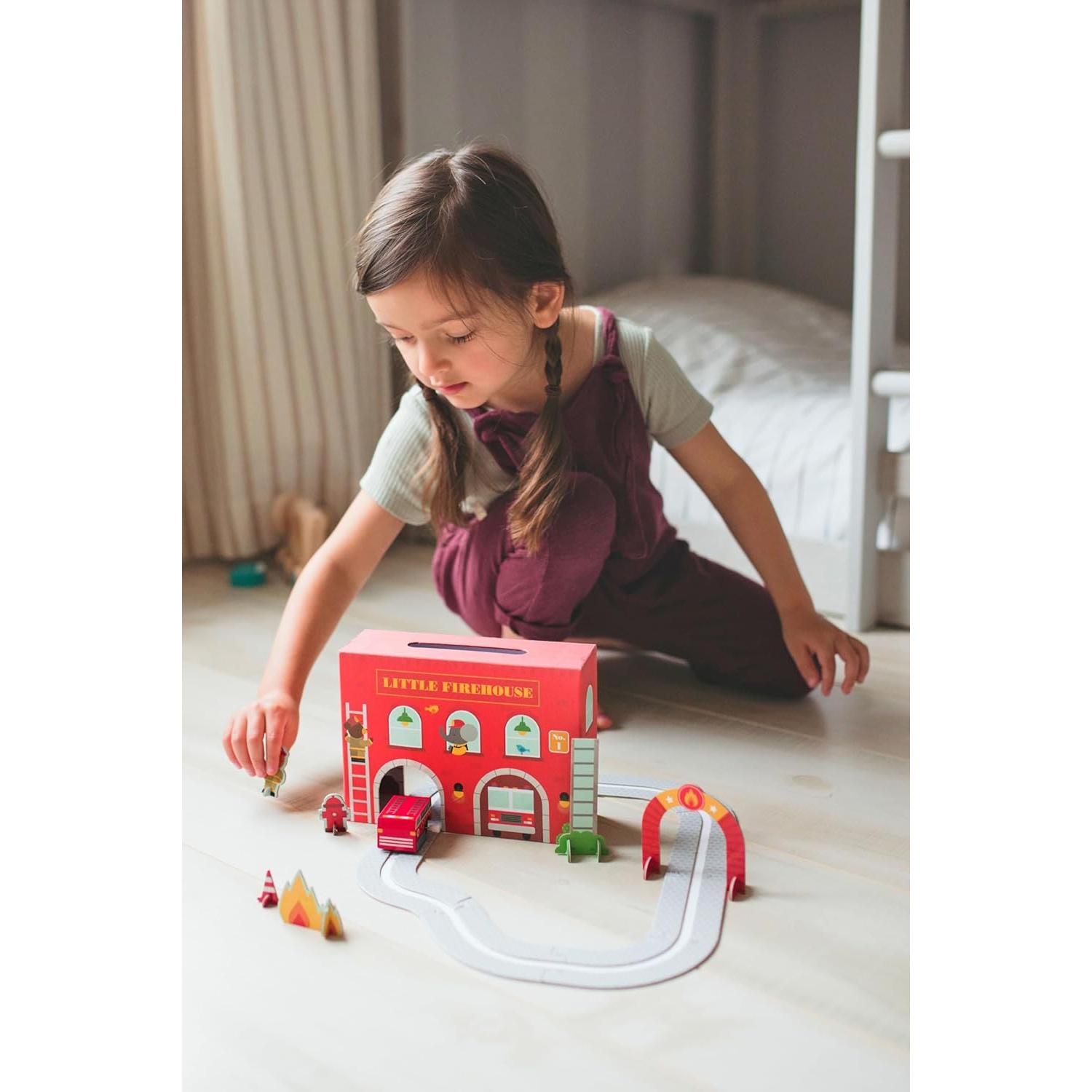 Juguete de Cuerda Petit Collage Granja Pequeña 249g