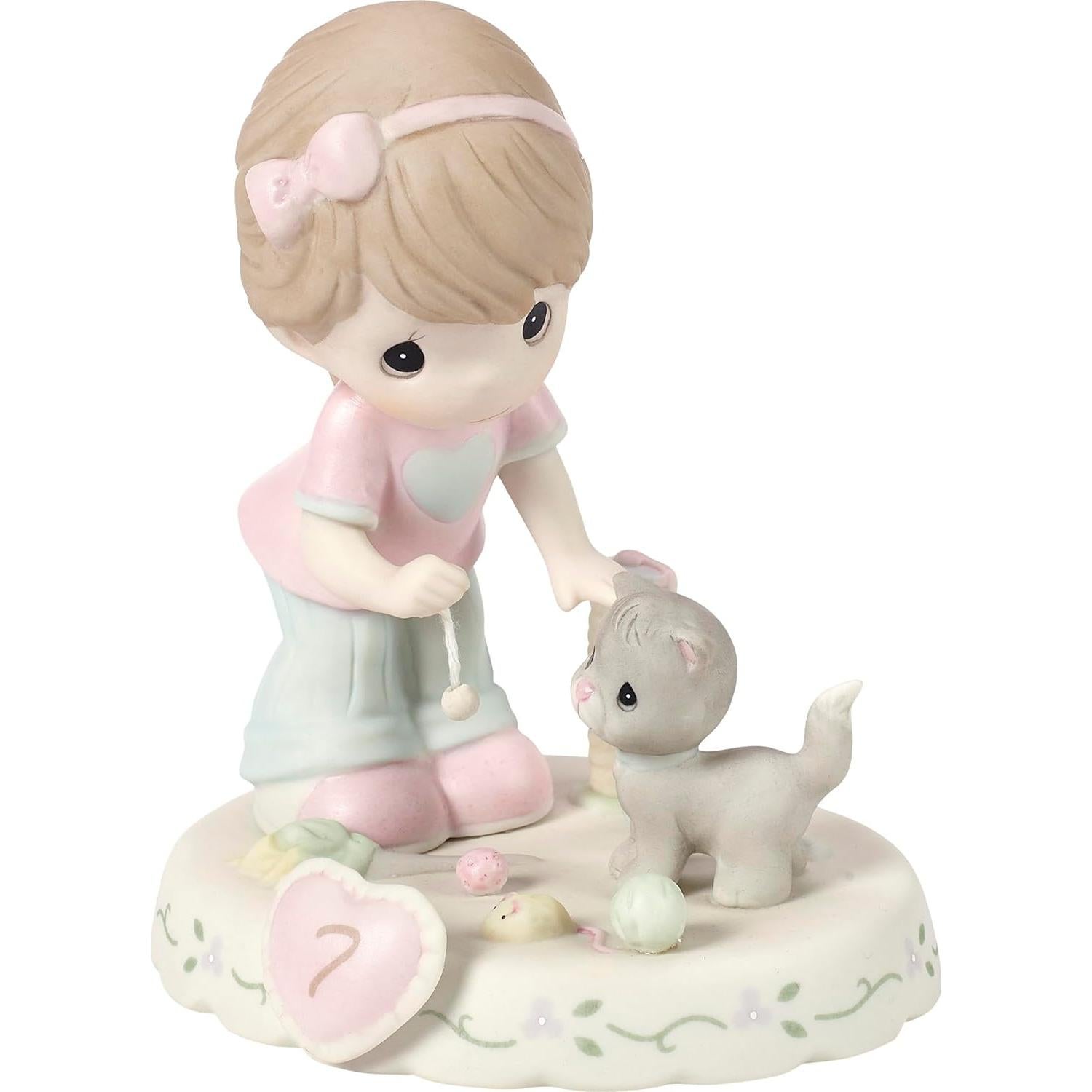 Figurita de Porcelana Momentos Preciosos Niña 7 años con Gato