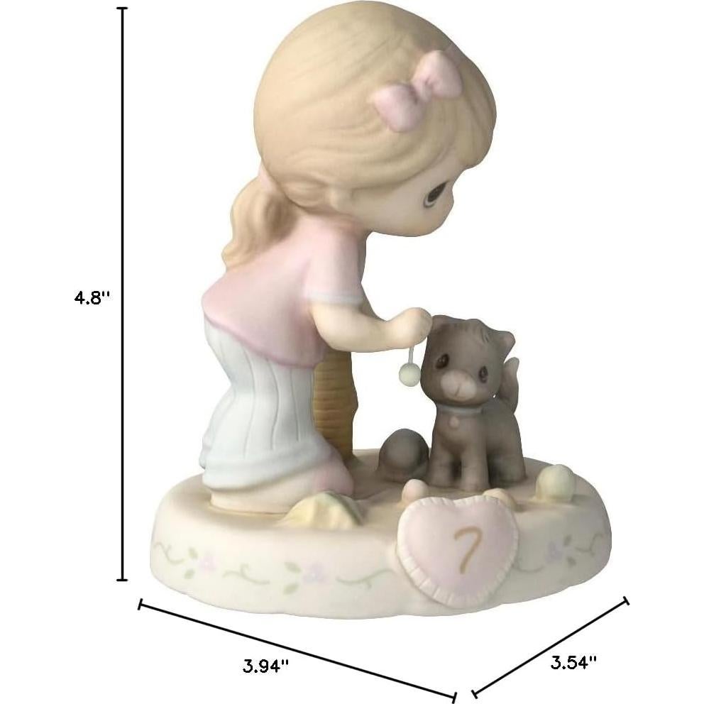 Figurita de Porcelana Momentos Preciosos Niña 7 años con Gato