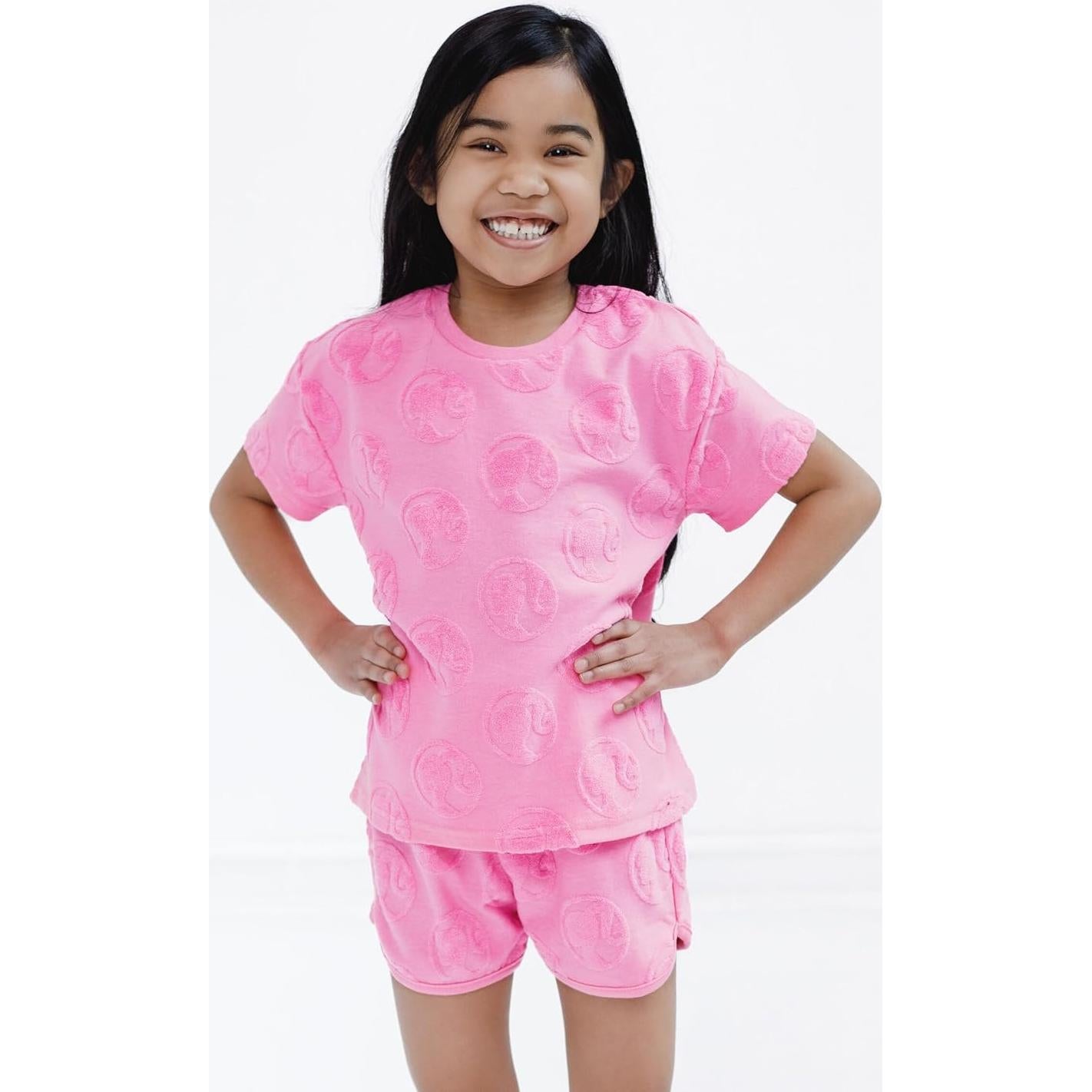Conjunto camiseta y pantalones cortos Barbie para niñas 2T-14
