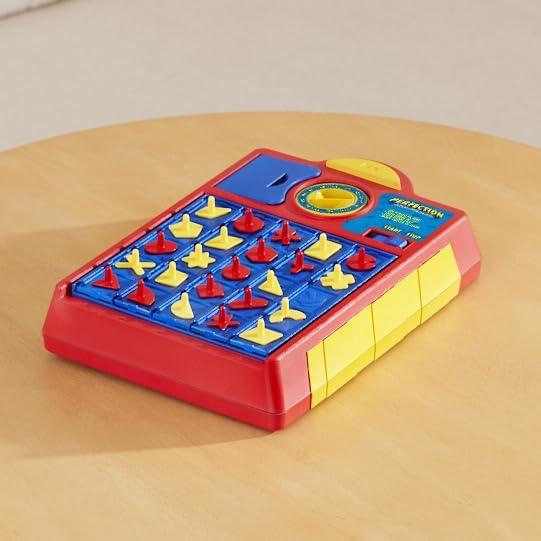 Juego de Perfección Hasbro F7697 para Niños + 250 Combinaciones