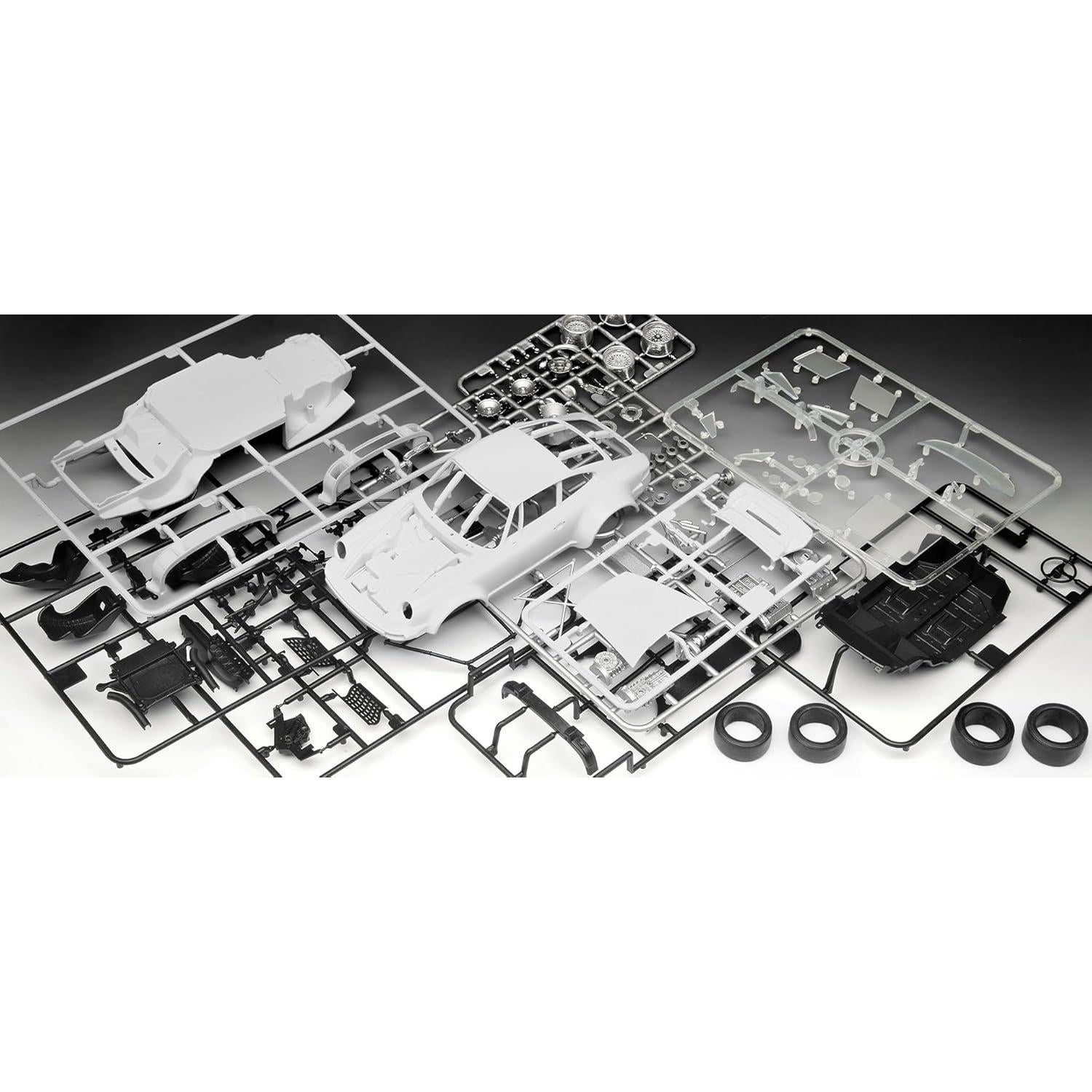 Kit de Modelo Revell 1:24 Porsche 934 RSR Martini Racing