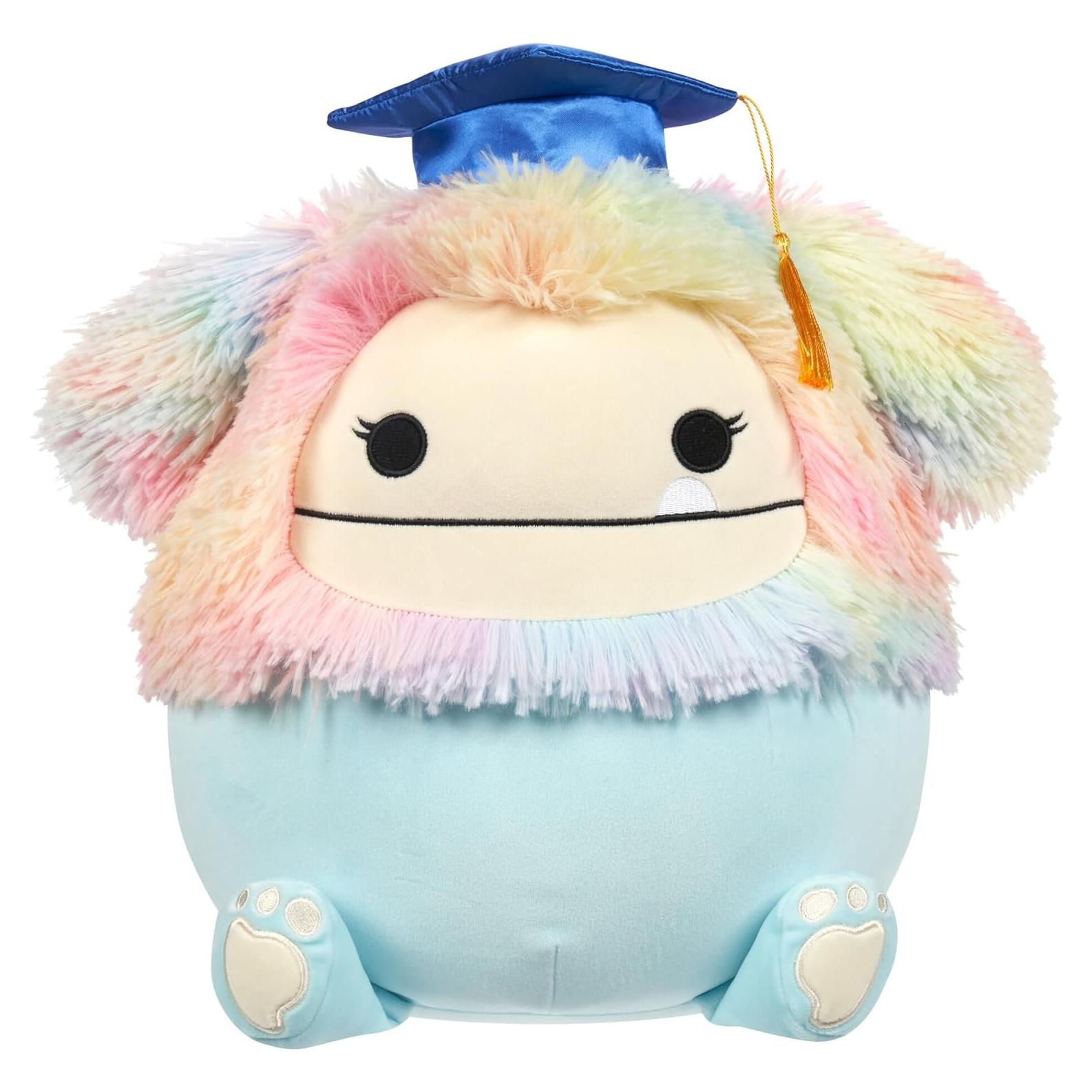 Squishmallows Zozo Bigfoot 30.48 cm con Gorra de Graduación