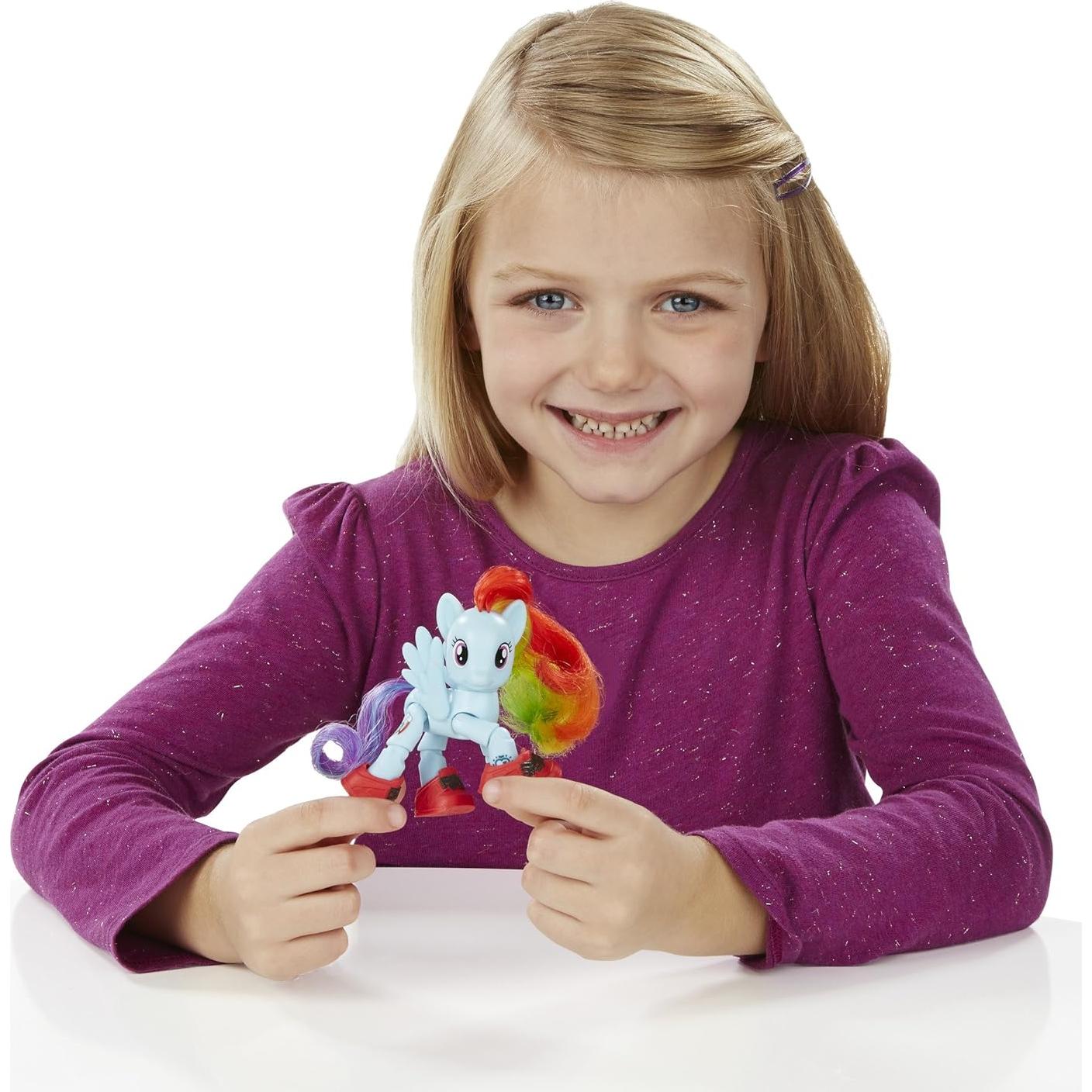 My Little Pony Friendship is Magic Rainbow Dash Sightseeing Figure