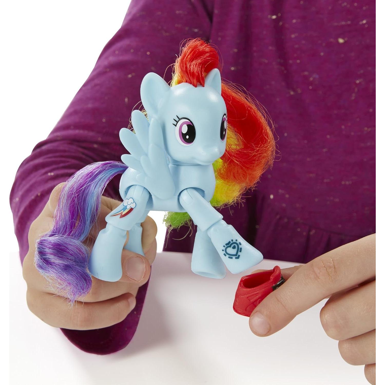 My Little Pony Friendship is Magic Rainbow Dash Sightseeing Figure