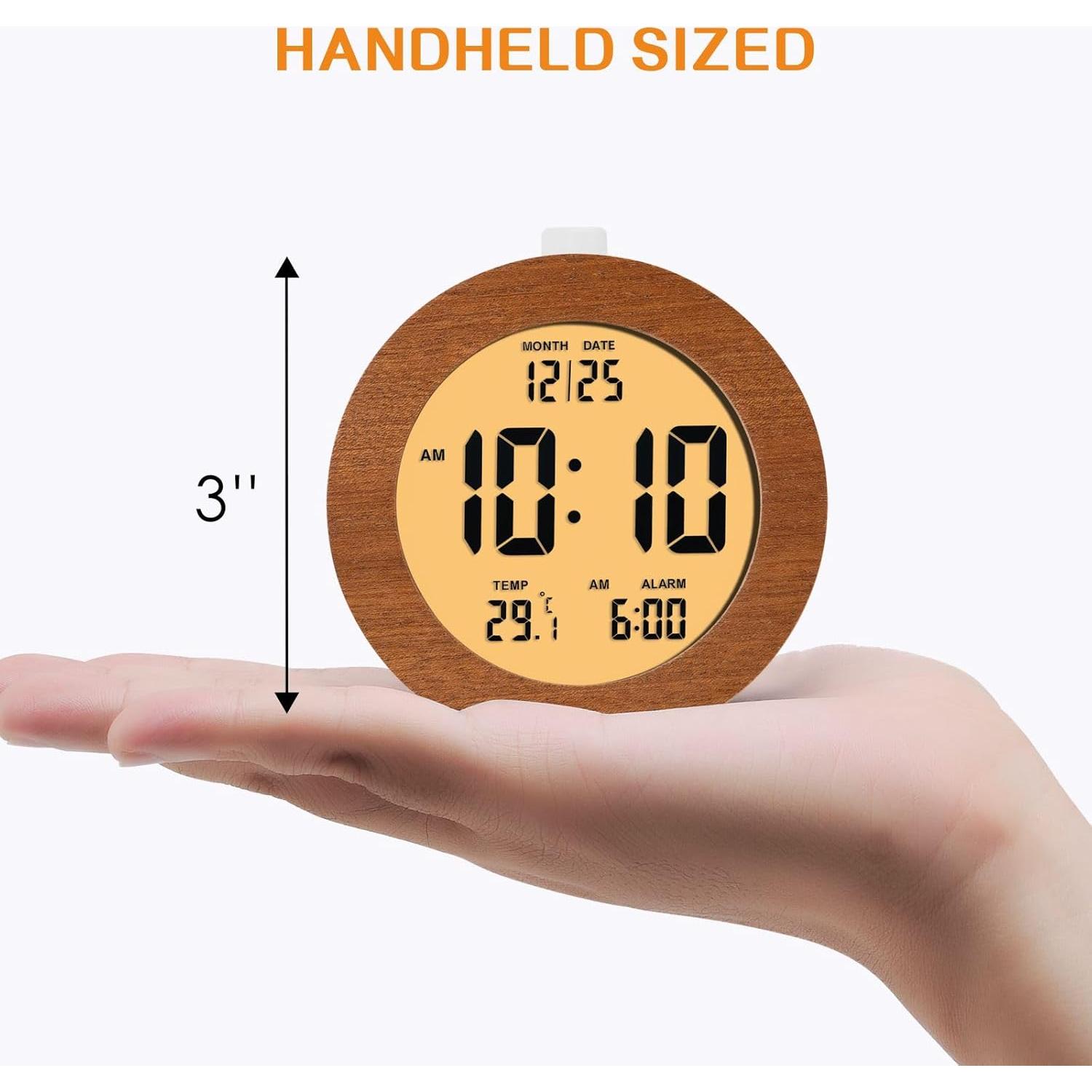 Reloj Despertador Digital Plumeet de Madera Sapele 10.4 cm