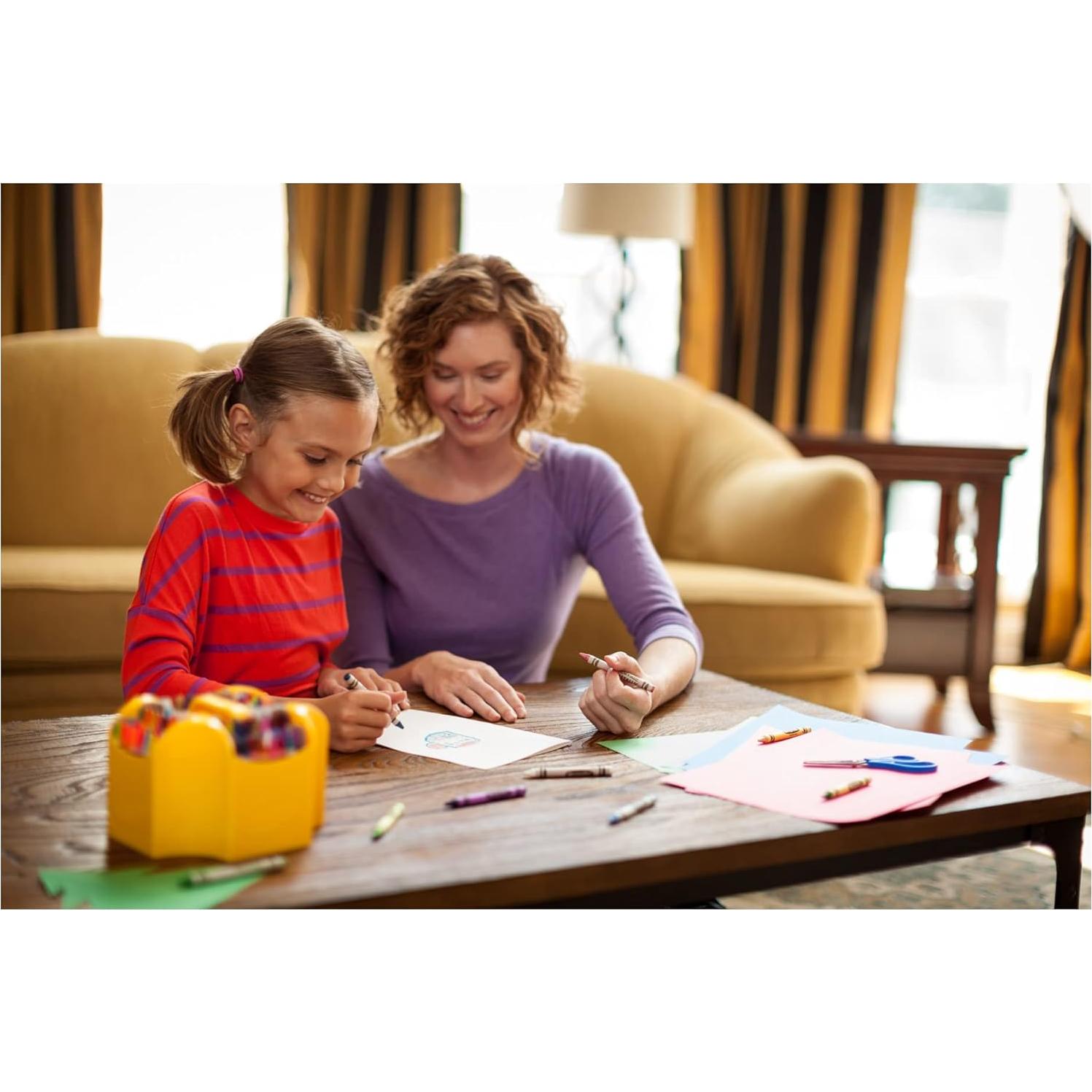 Caddy Crayones Crayola 152 Colores con Tapa y Sacapuntas