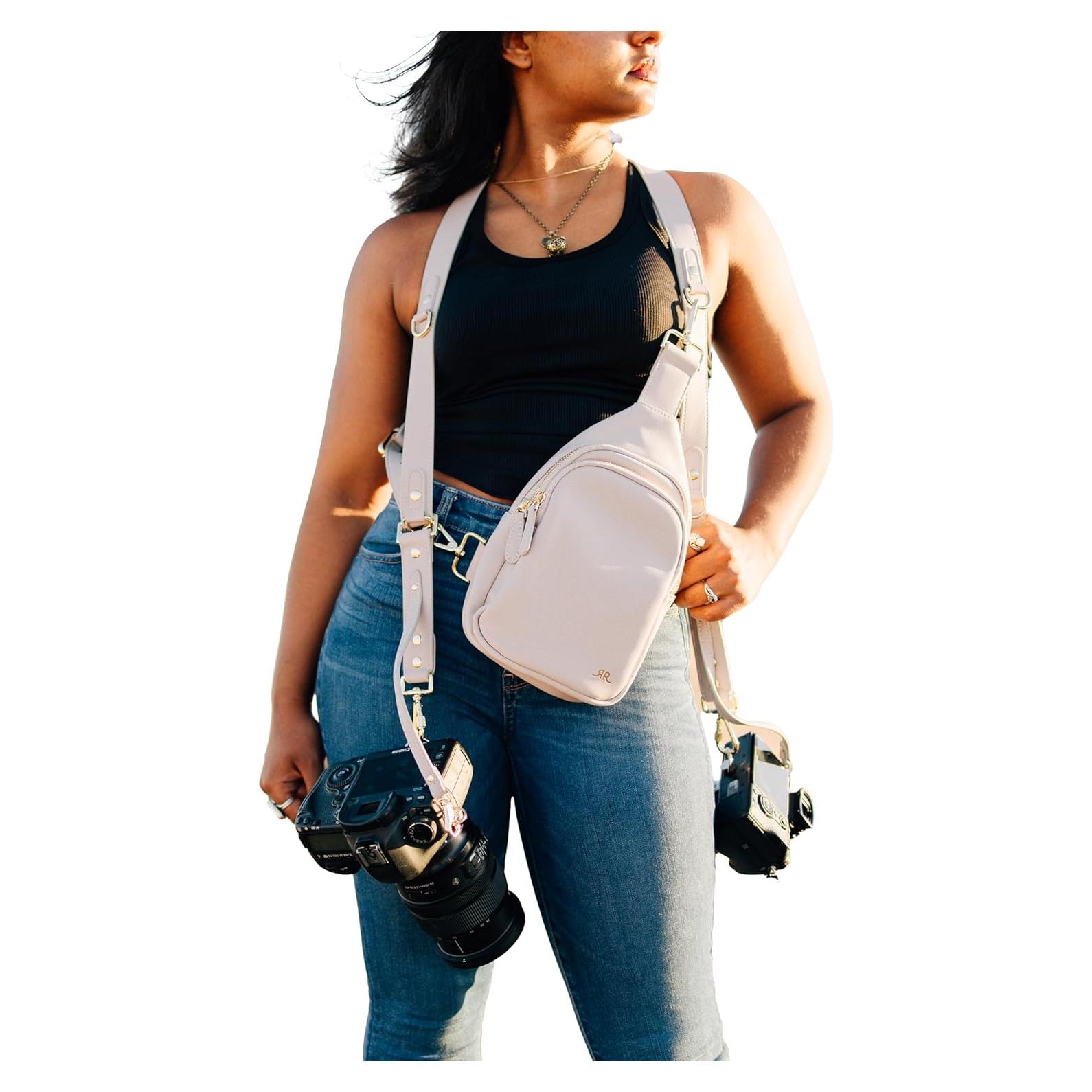 Arnés Doble para Cámara Ruby+Rae con Bolsa Cruzada Gris