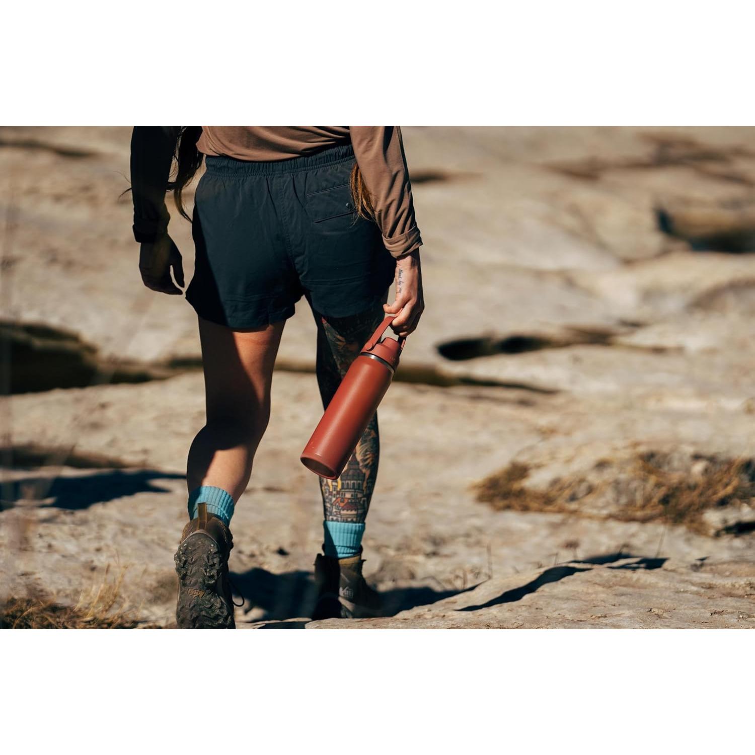 Botella de Agua Aislada CamelBak Thrive Chug 1.18L Piedra