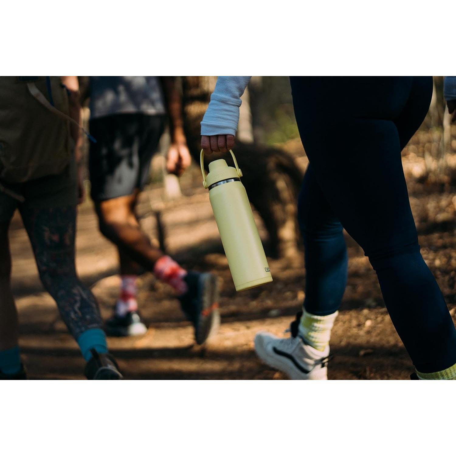 Botella de Agua Aislada CamelBak Thrive Chug 1.18L Piedra