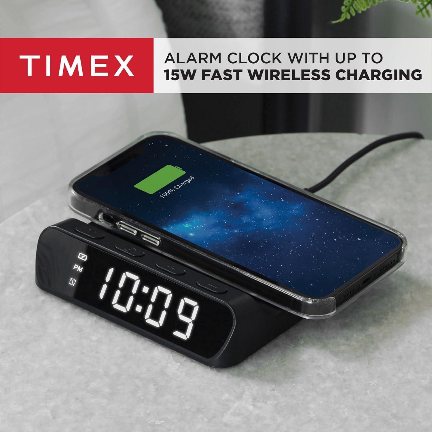 Reloj Despertador Digital Timex TW14 con Cargador Inalámbrico