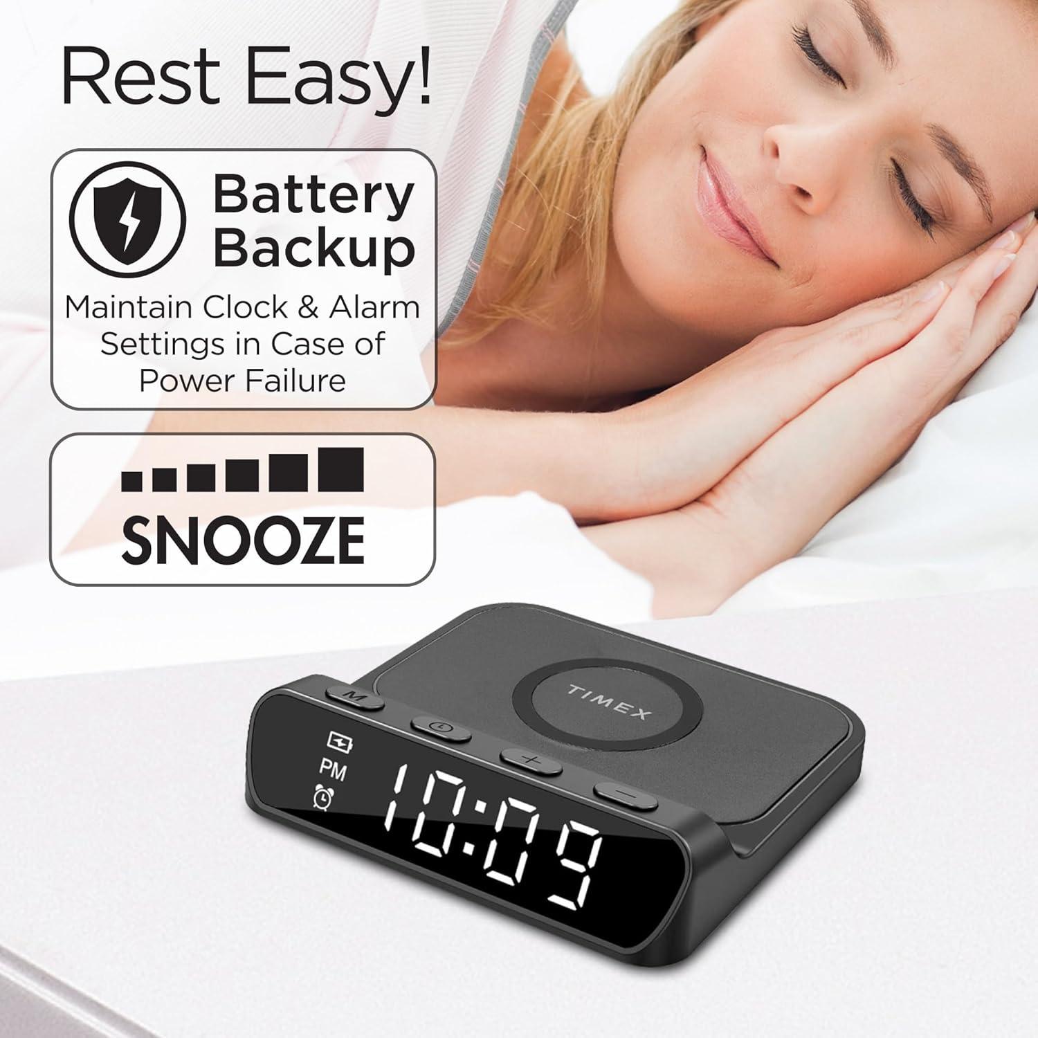 Reloj Despertador Digital Timex TW14 con Cargador Inalámbrico