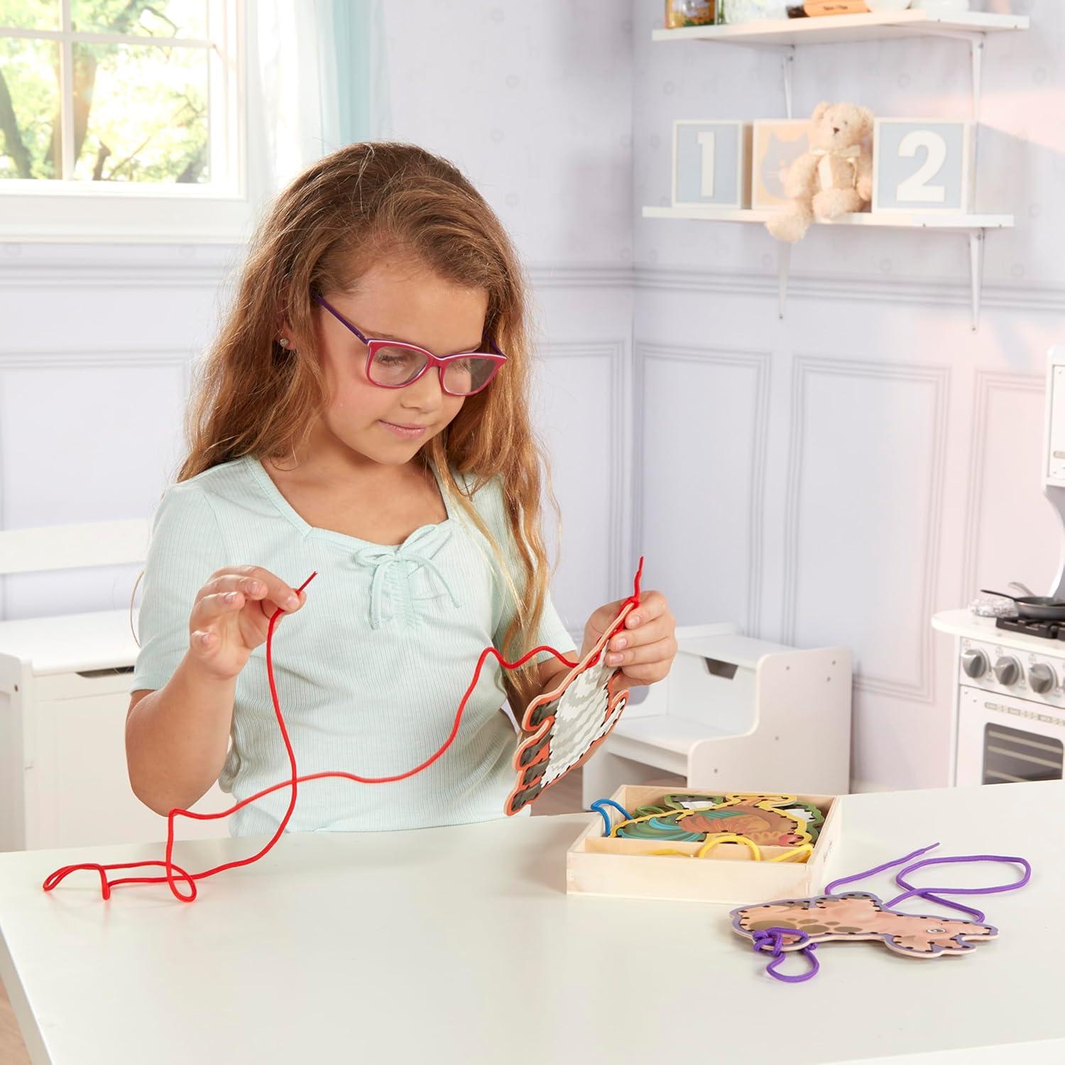 Conjunto de Enhebrar Granja Melissa & Doug - 5 Paneles de Madera