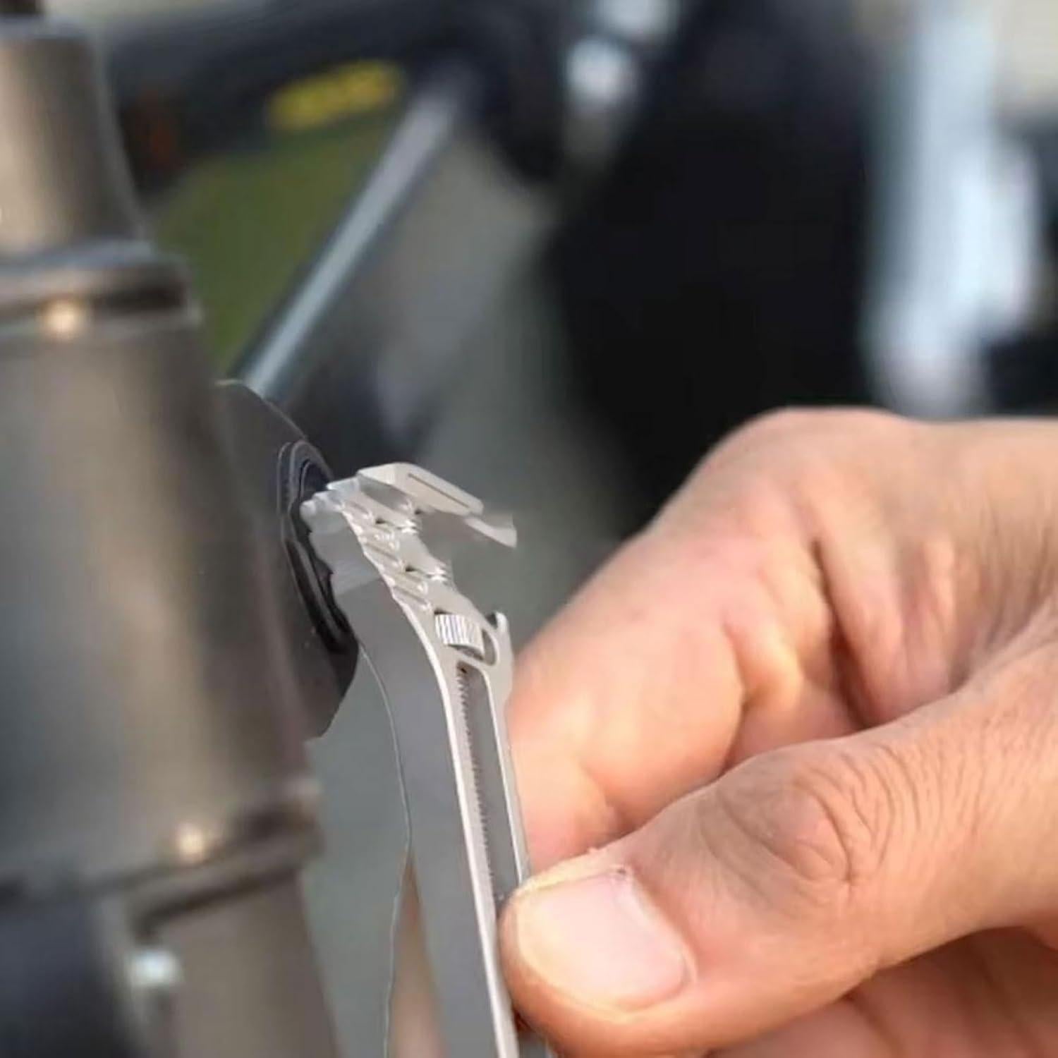 Llave Multiusos Compacta Pwshymi con Abrebotellas y Extractor