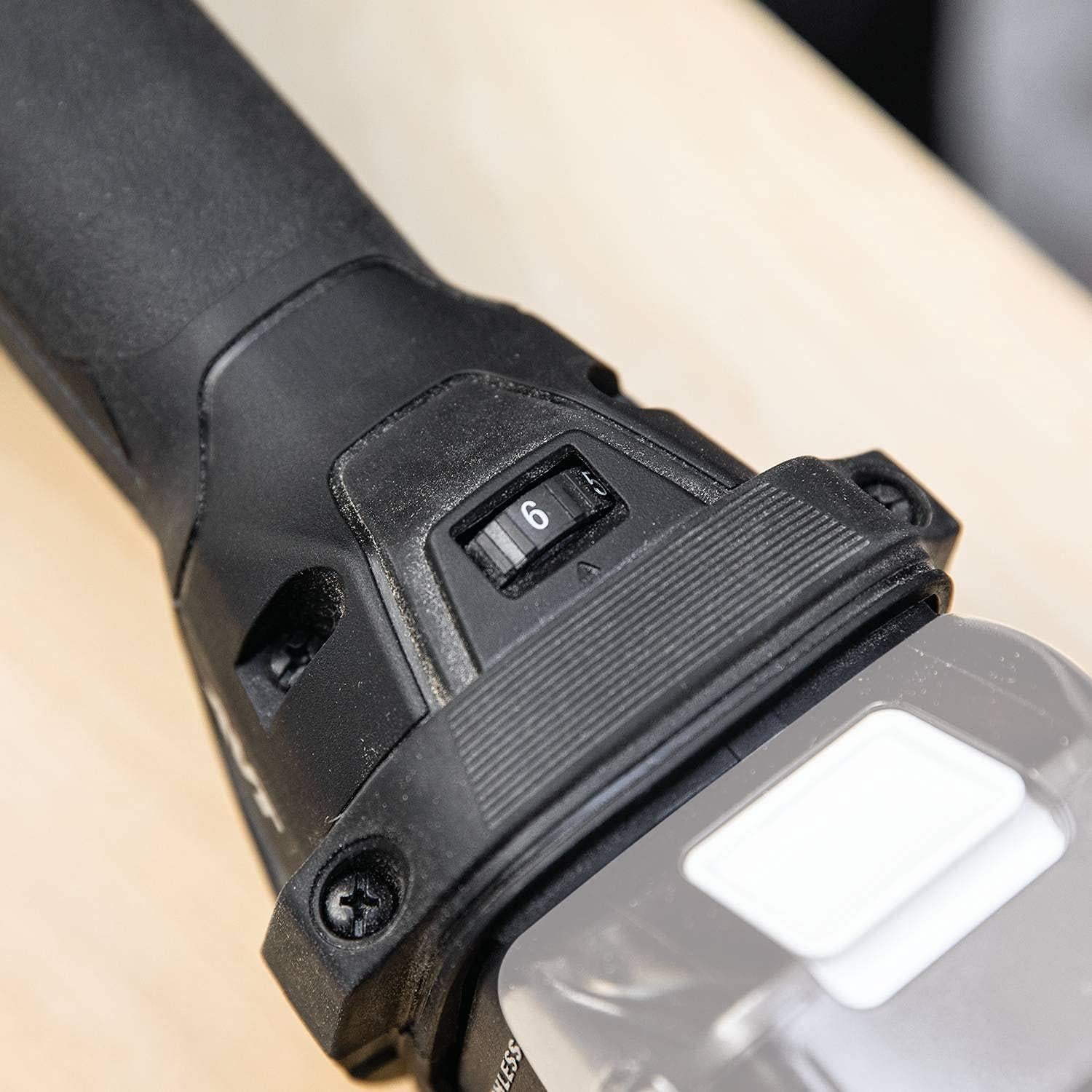 Herramienta Multiuso Oscilante Makita XMT04ZB 18V + Batería 2.0Ah