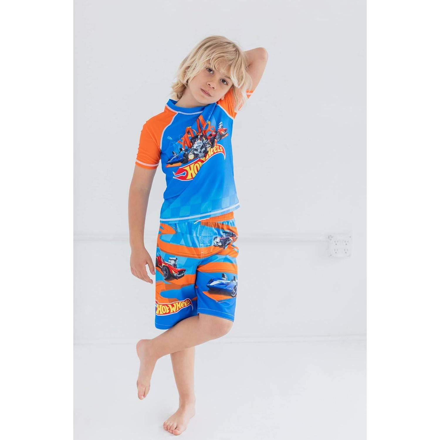 Conjunto de camiseta y bañador Hot Wheels UPF 50+ para niños