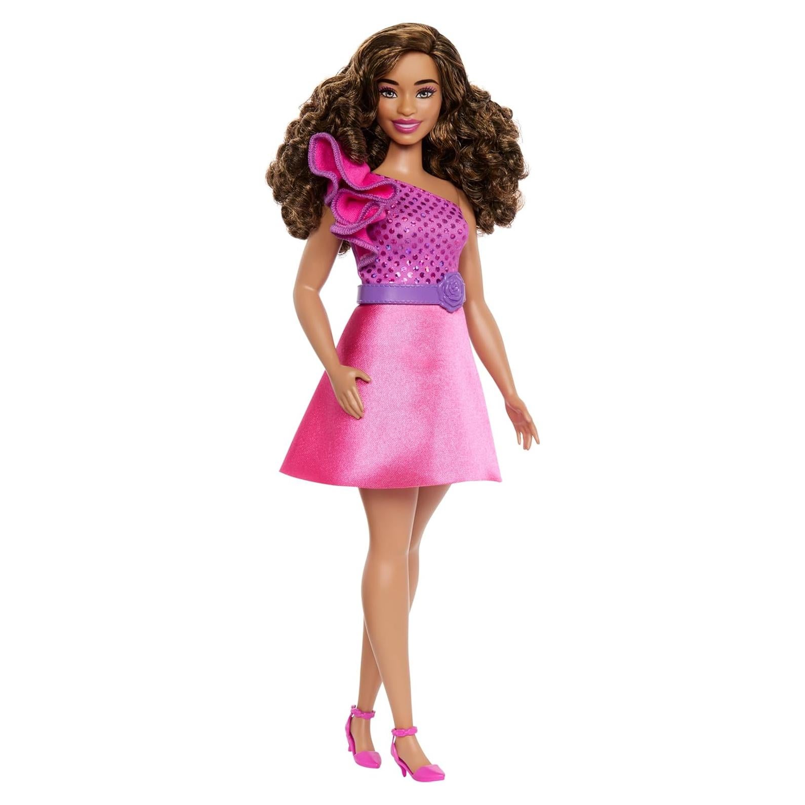 Muñeca Barbie Fashionistas Curvy #225 con Vestido Rosa